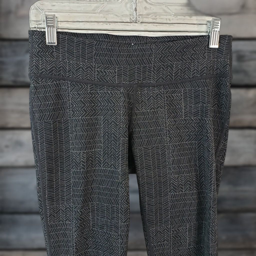 Prana VINTAGE Prana Womens Capri Leggings Sz Small Black Gray Low Rise Size 28" / US 6 / IT 42 - 1 Thumbnail