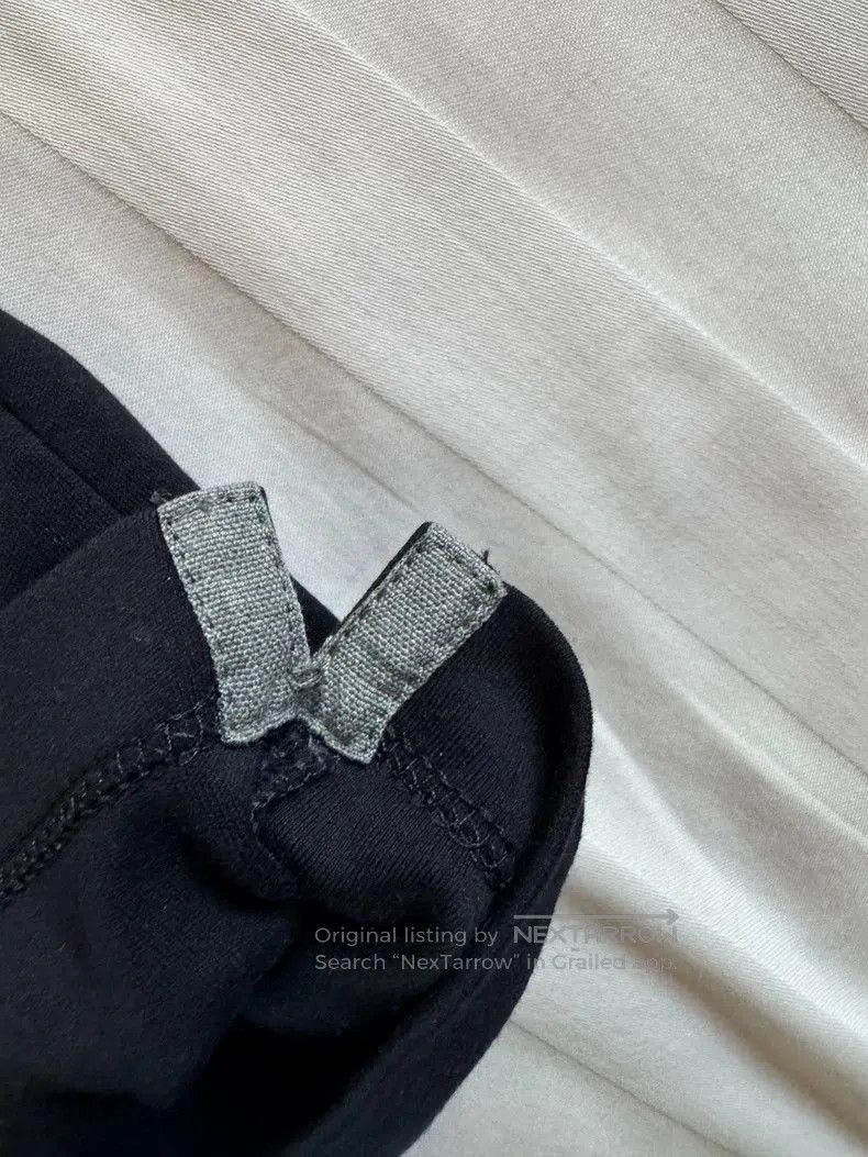 Brunello Cucinelli Brunello Cucinelli Men's Long Sleeve T-shirt. Size US L / EU 52-54 / 3 - 3 Thumbnail