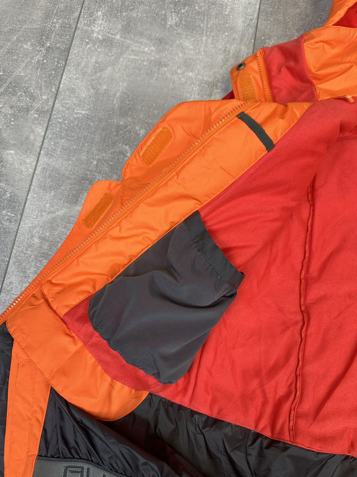 Nike Women’s orange Nike acg ski-jacket Size M / US 6-8 / IT 42-44 - 21 Thumbnail