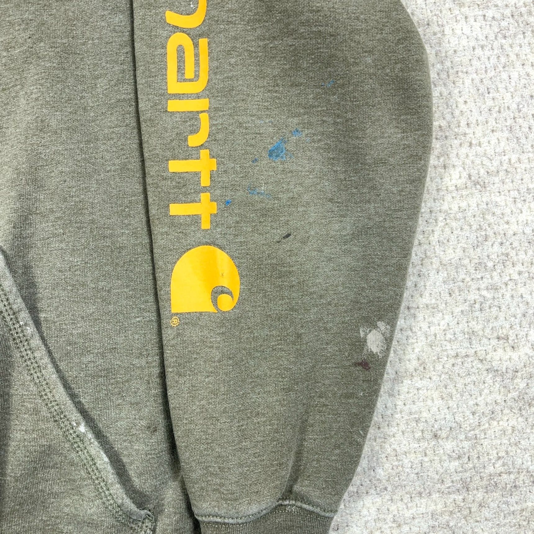 Carhartt Carhartt Hoodie Men Medium Olive Green Loose Fit Sleeve Spellout Sweatshirt Worn Size US M / EU 48-50 / 2 - 5 Thumbnail
