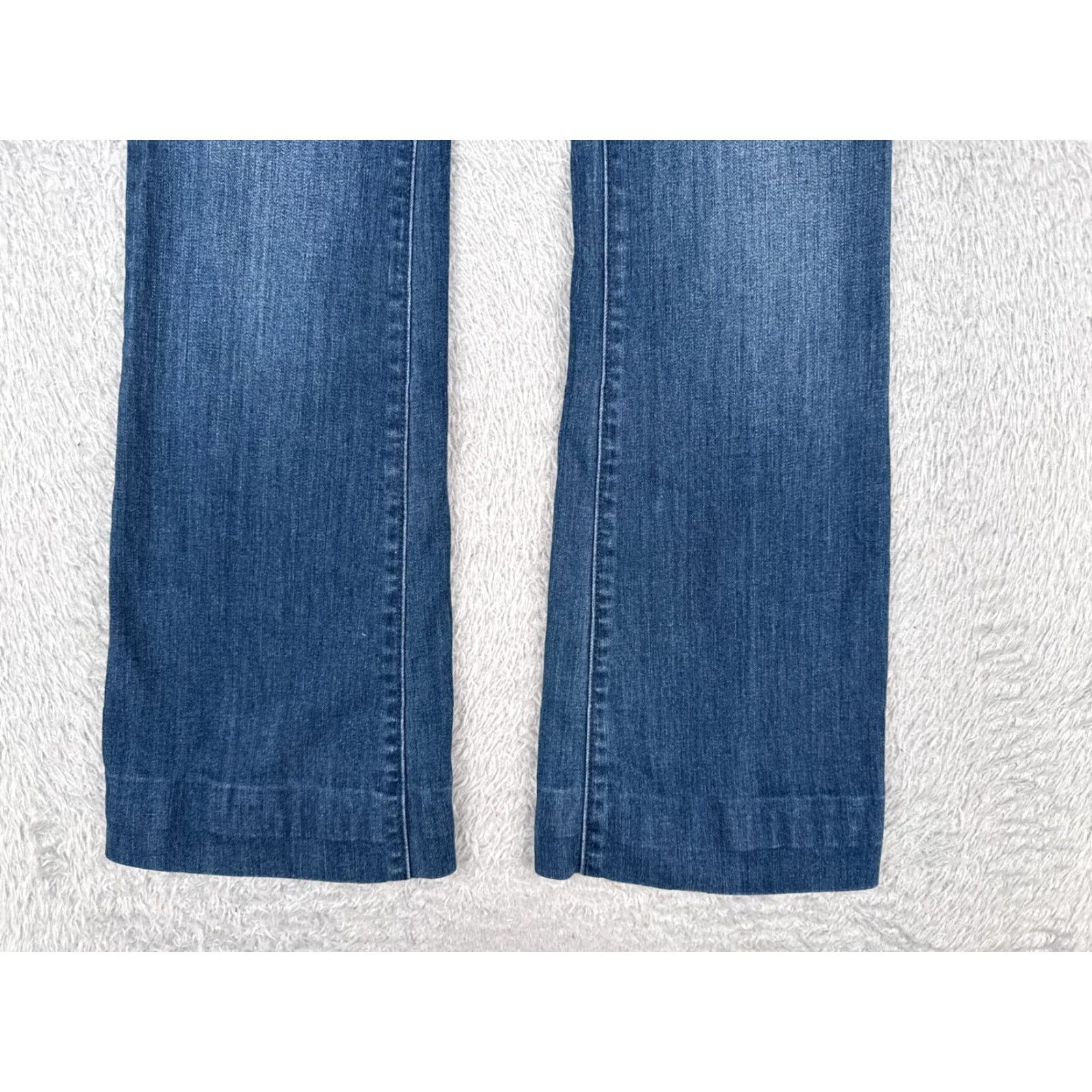 Vintage ELLE Jeans Womens Blue Denim Flared Low Rise 28x30 Slimming Stretch 5-Pocket Design Regular 2/Adult Womens Jeans Size 26" / US 2 / IT 38 - 2 Thumbnail