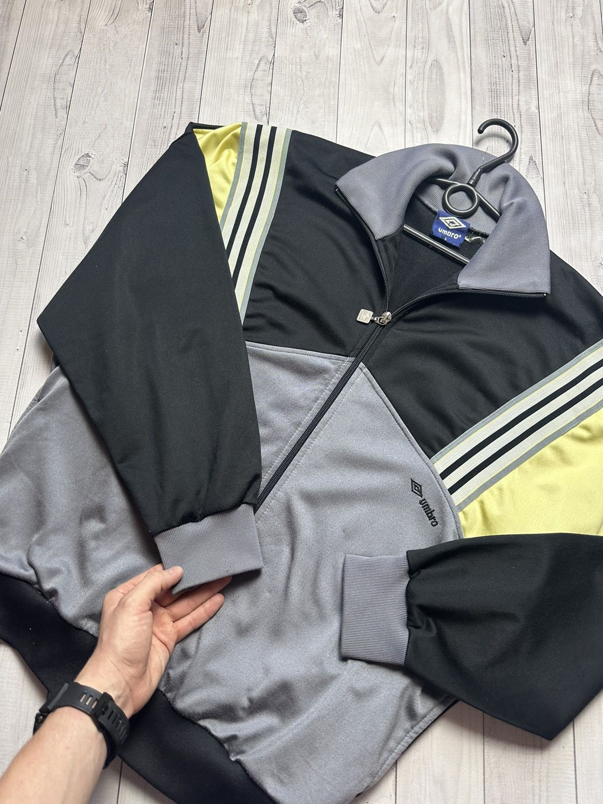Umbro × Vintage Vintage Umbro track jacket size L logo rare Size US L / EU 52-54 / 3 - 5 Thumbnail