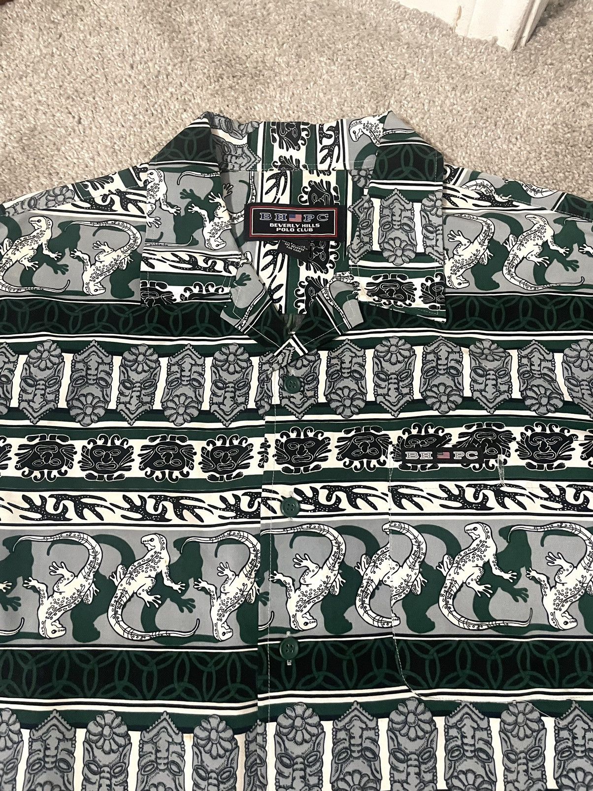 Beverly Hills Polo Club Vintage 90s Beverley Hills Polo Club Lizard Shirt Size Large Size US L / EU 52-54 / 3 - 1 Thumbnail