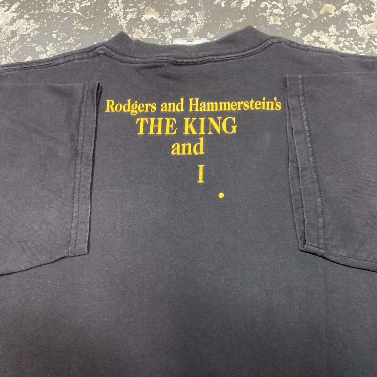 Vintage Vintage Gold Elephant Rhino Rodgers & Hammerstein The King Size US L / EU 52-54 / 3 - 6 Thumbnail