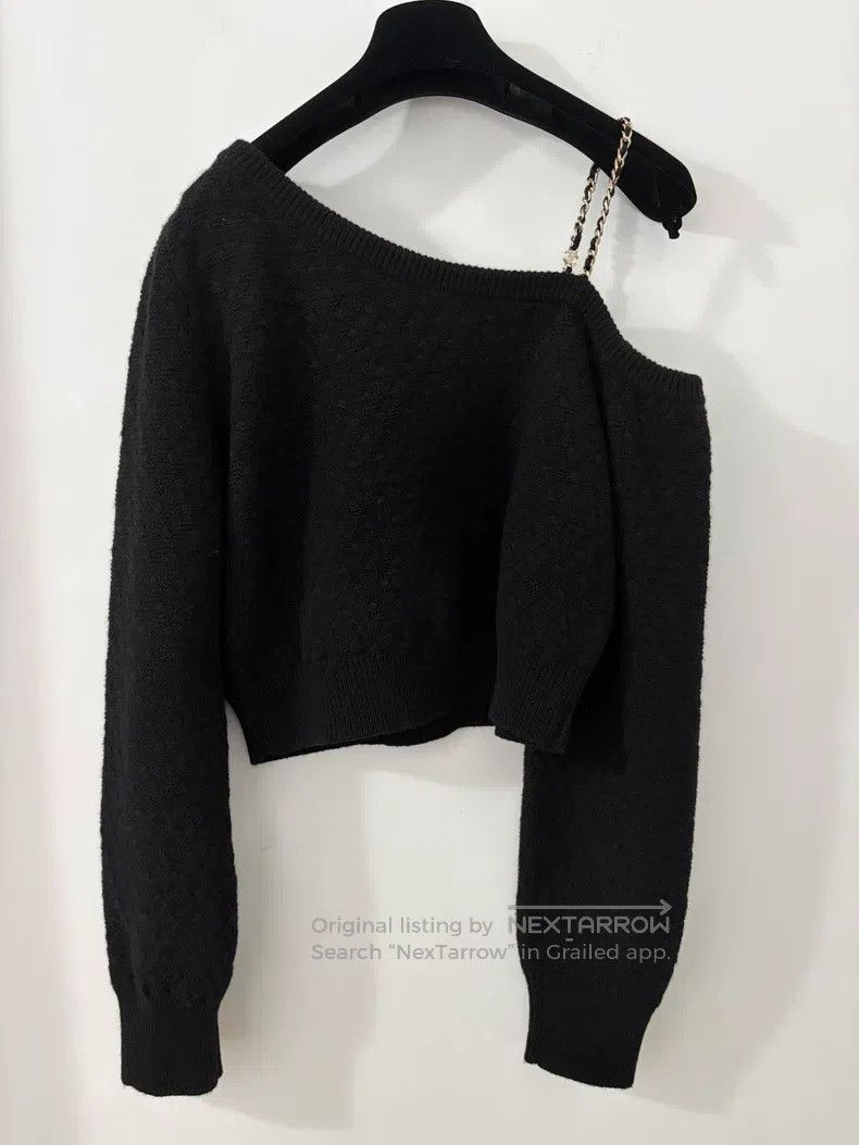 Chanel Chanel Leather chain off-the-shoulder black sweater Size XS / US 0-2 / IT 36-38 - 2 Thumbnail