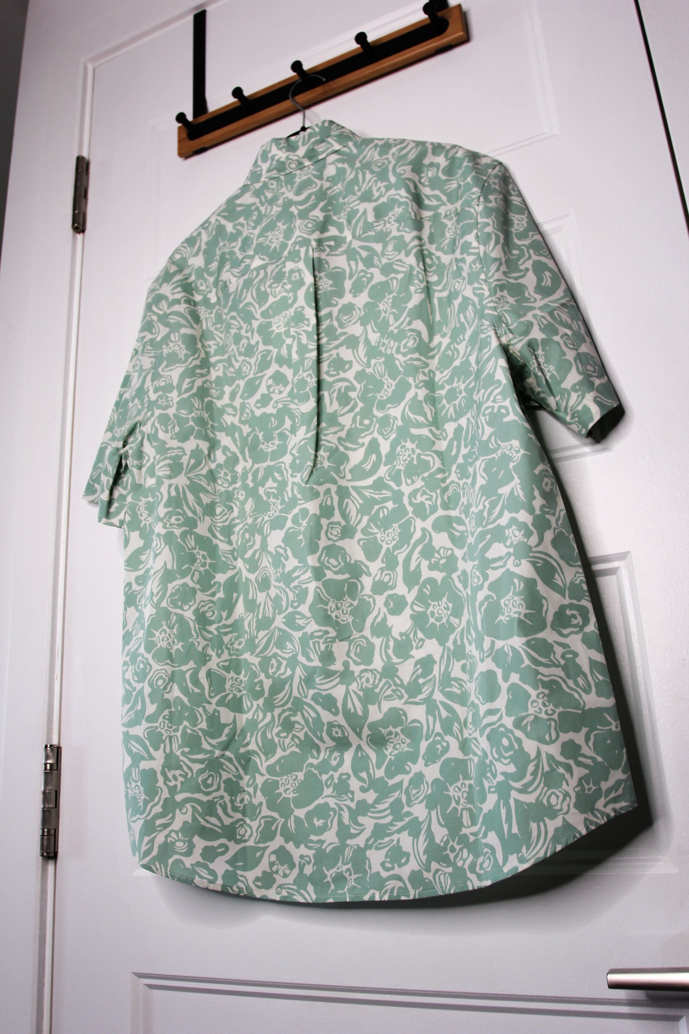 Lanvin BNWT SS23 LANVIN MINT FLOWERS SHORT SLEEVE SHIRT 39 Size US M / EU 48-50 / 2 - 7 Thumbnail