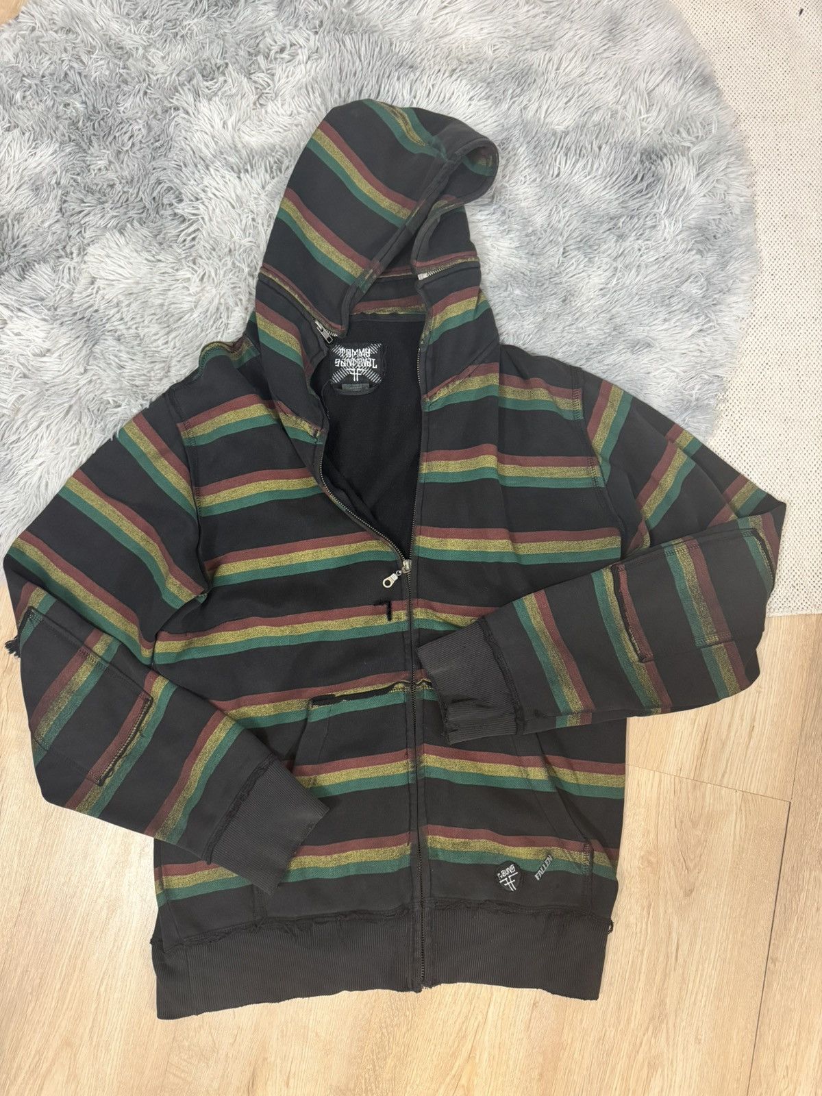 Fallen Vintage Fallen Skateboards Hoodie Tommy Sandoval Rasta Grail Size US L / EU 52-54 / 3 - 4 Thumbnail