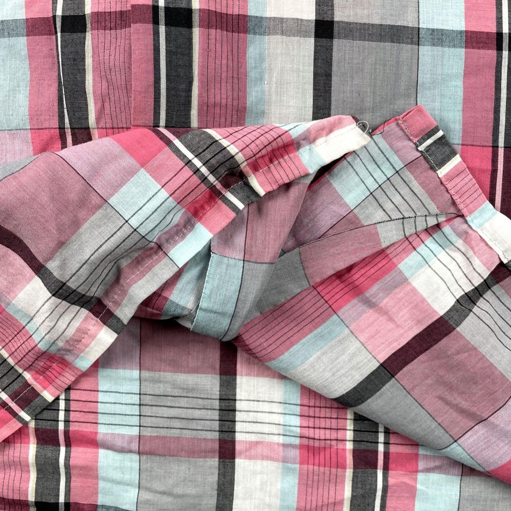 Vintage VINTAGE Golden Key Shirt Button-Up Plaid Short Sleeve Blue Pink USA Mens Large Shirt Size US L / EU 52-54 / 3 - 7 Thumbnail