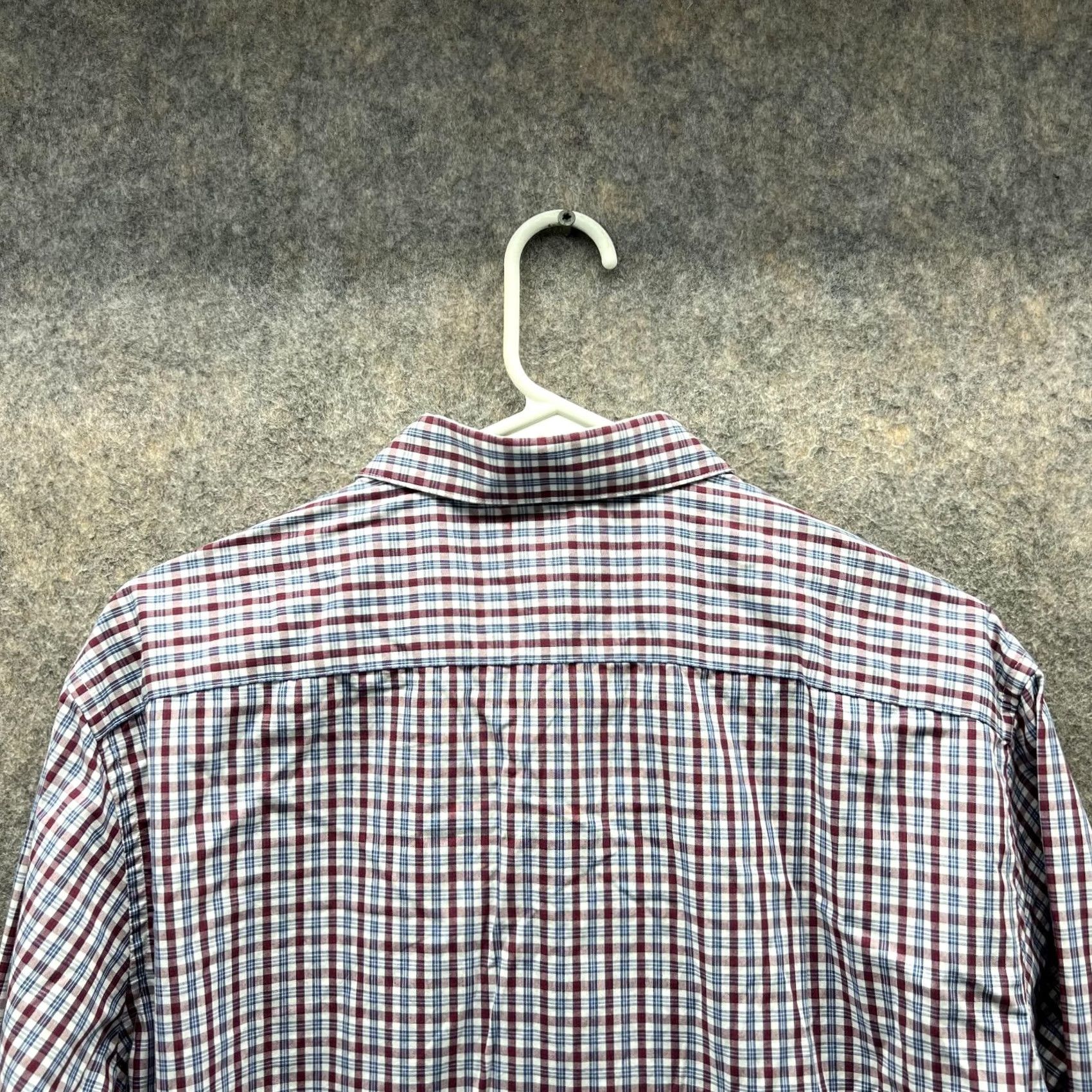 Banana Republic VINTAGE Banana Republic Shirt Men Large Adult White Red Slim Check Button Down Plaid Size US L / EU 52-54 / 3 - 3 Thumbnail