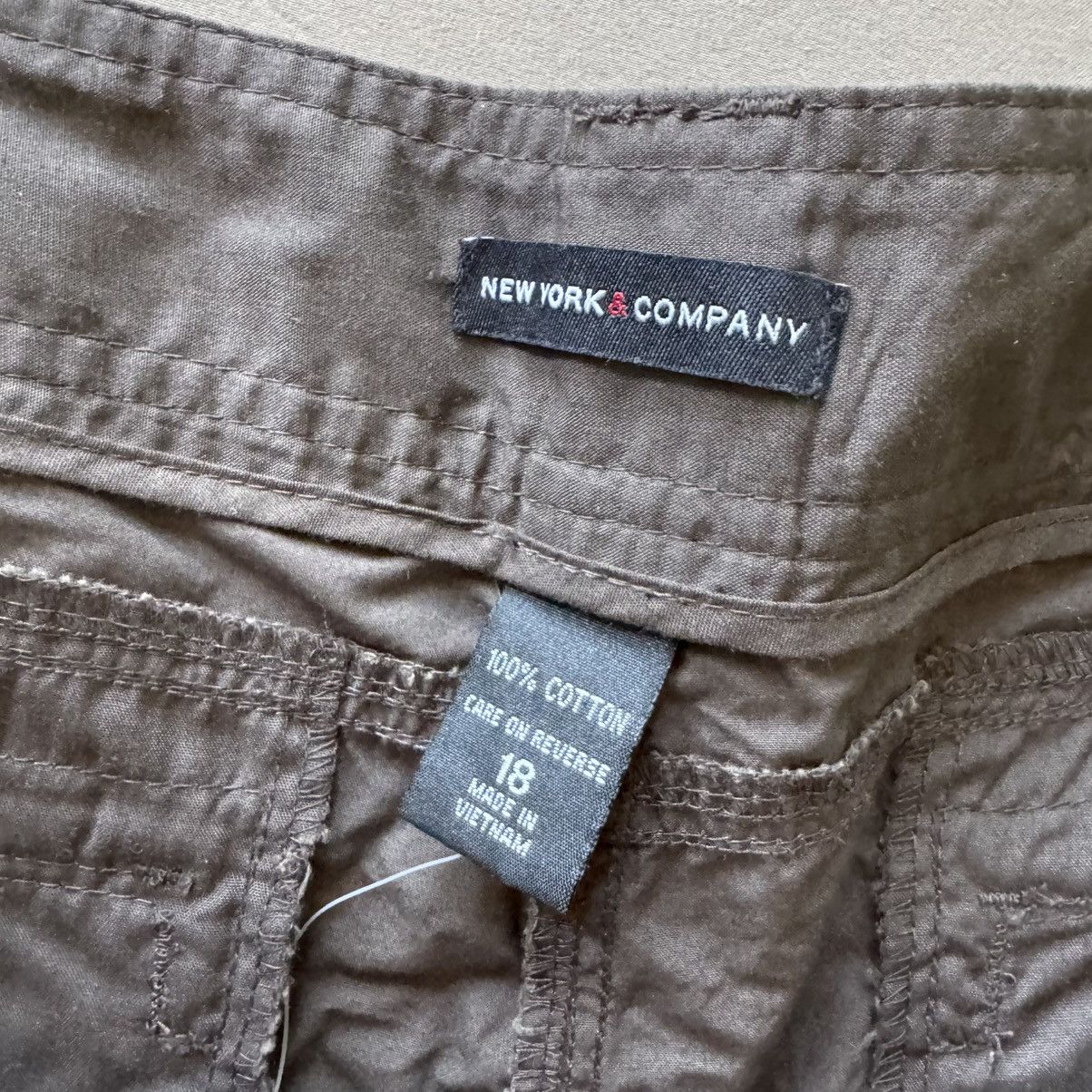 Other Y2K Era New York & Company Low Rise Roll Tab Bootcut Pants Size 40" / US 18 - 6 Thumbnail