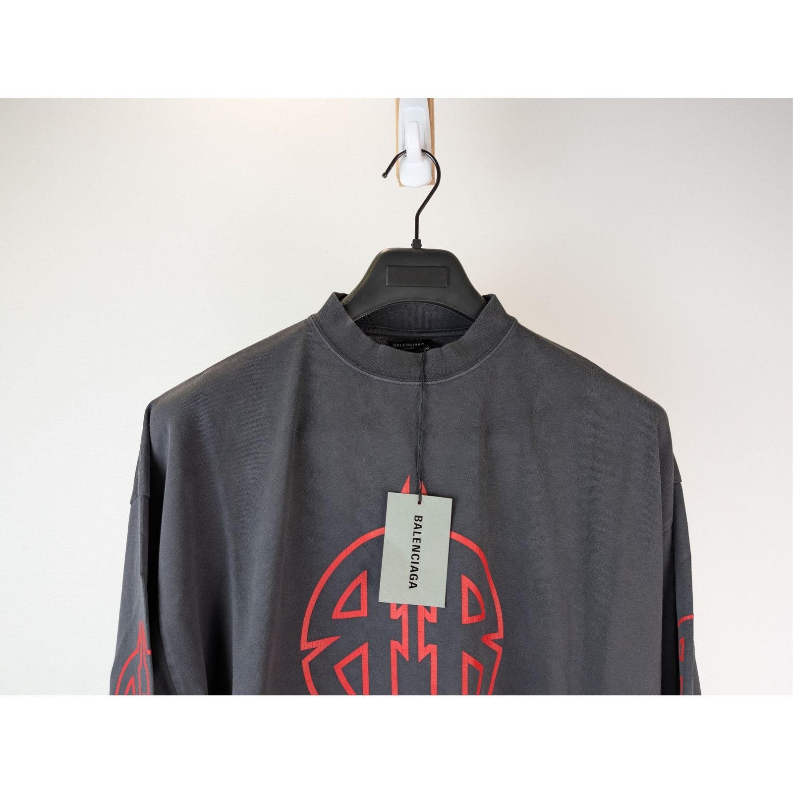 Balenciaga o1rshd1 Metal BB Vintage Jersey L/S Large Fit T-Shirt Black Size US S / EU 44-46 / 1 - 3 Thumbnail