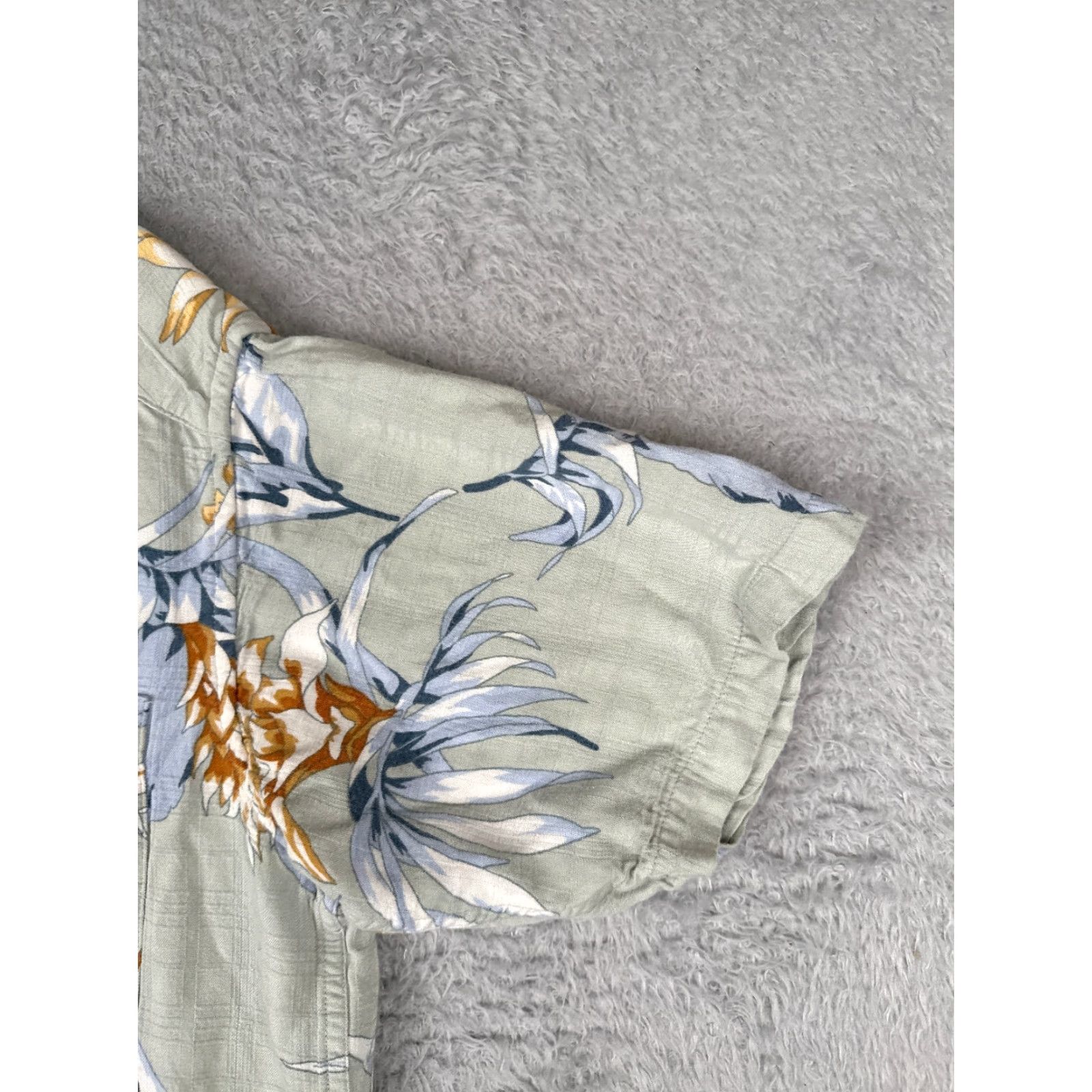 Paradise Basic Options Shirt Adult Medium Blue Floral Hawaiian Short Sleeve Button-Up Collared Mens Size US M / EU 48-50 / 2 - 2 Thumbnail
