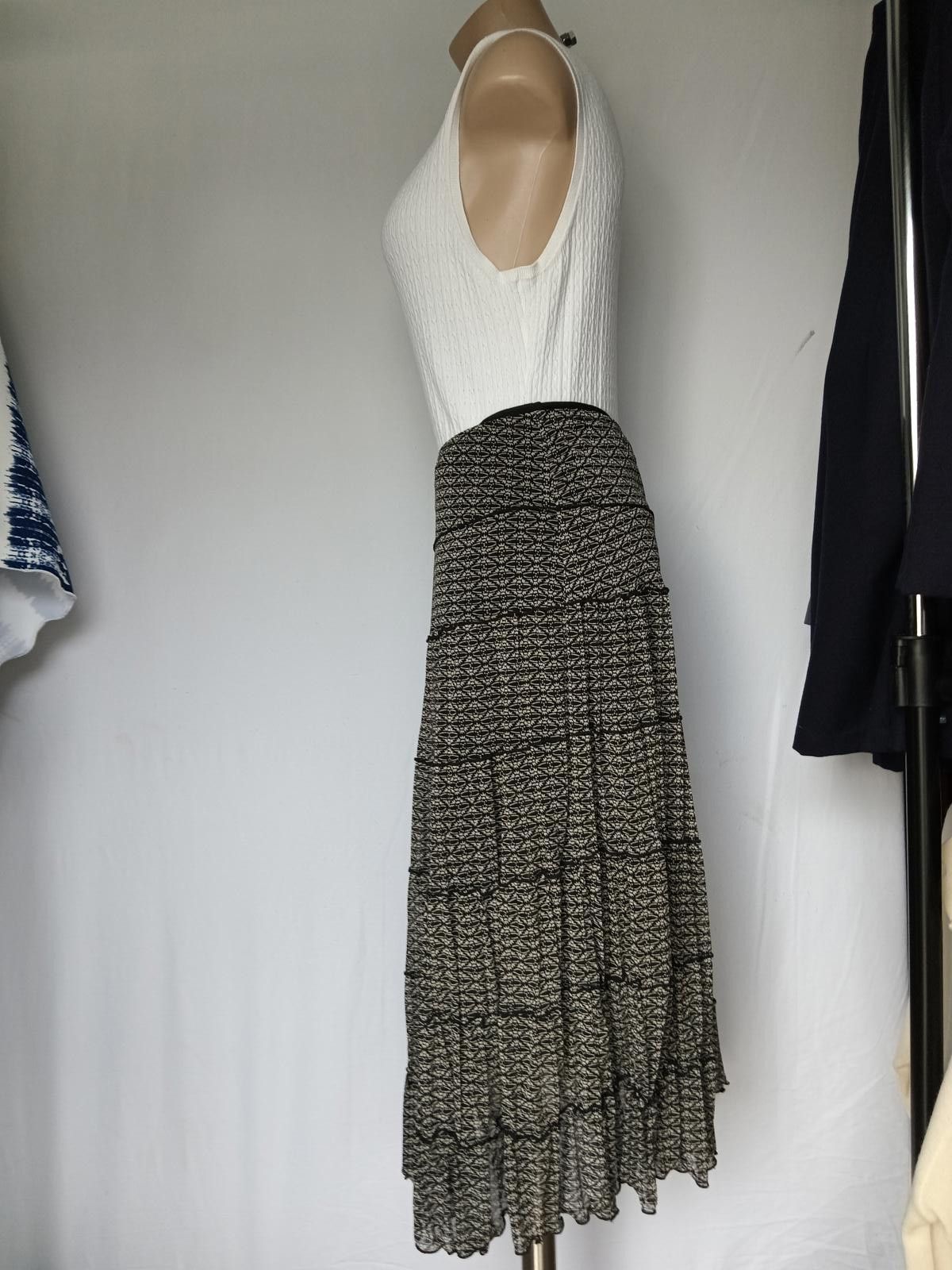 Designer Max Studio Women's Tiered Maxi Skirt - Size XS Size 26" / US 2 / IT 38 - 2 Thumbnail