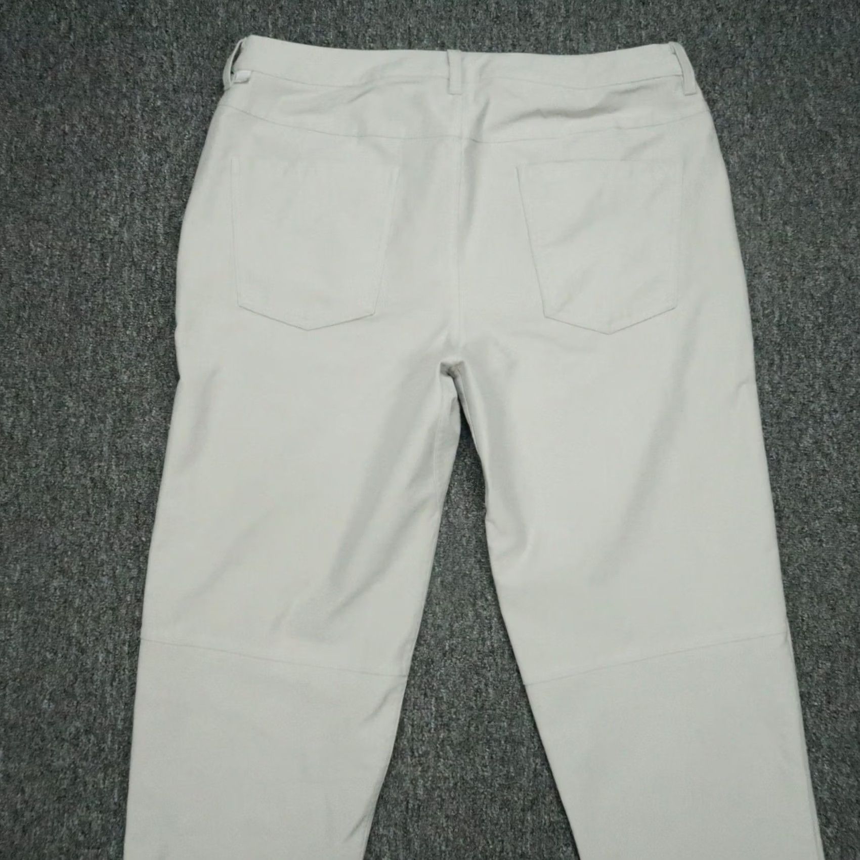 Lululemon Lululemon Mens Pants Gray ABC Relaxed Utilitech 5 Pocket Trouser 36x28 Size US 36 / EU 52 - 5 Thumbnail