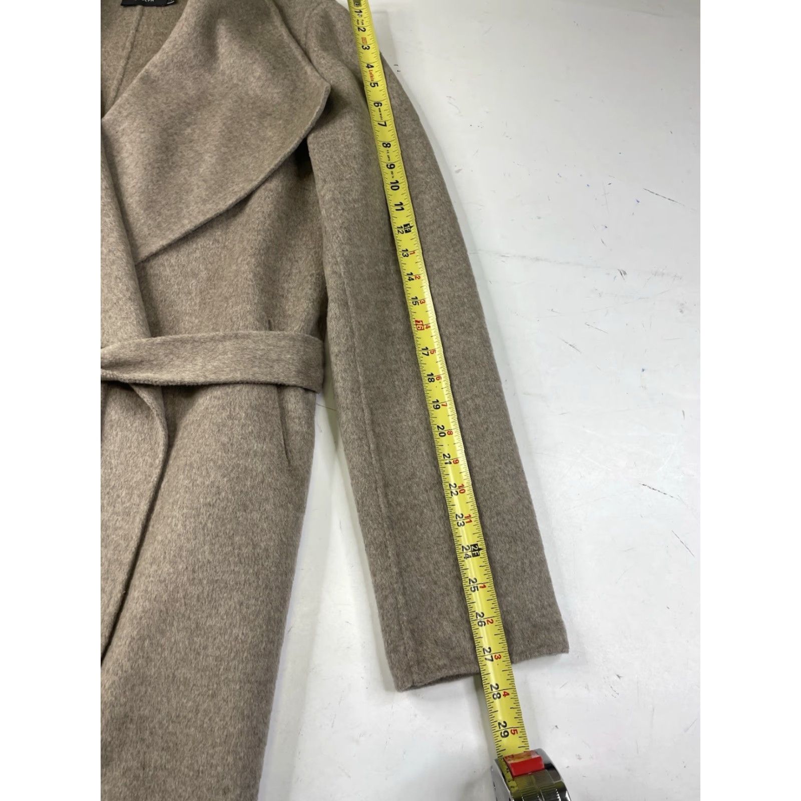 Joseph Joseph Lisa Long Wool Cashmere Coat Beige Tie Wrap Jacket 44 Luxury Overcoat Womens Classical long sleeve pockets solid beige Size M / US 6-8 / IT 42-44 - 4 Thumbnail
