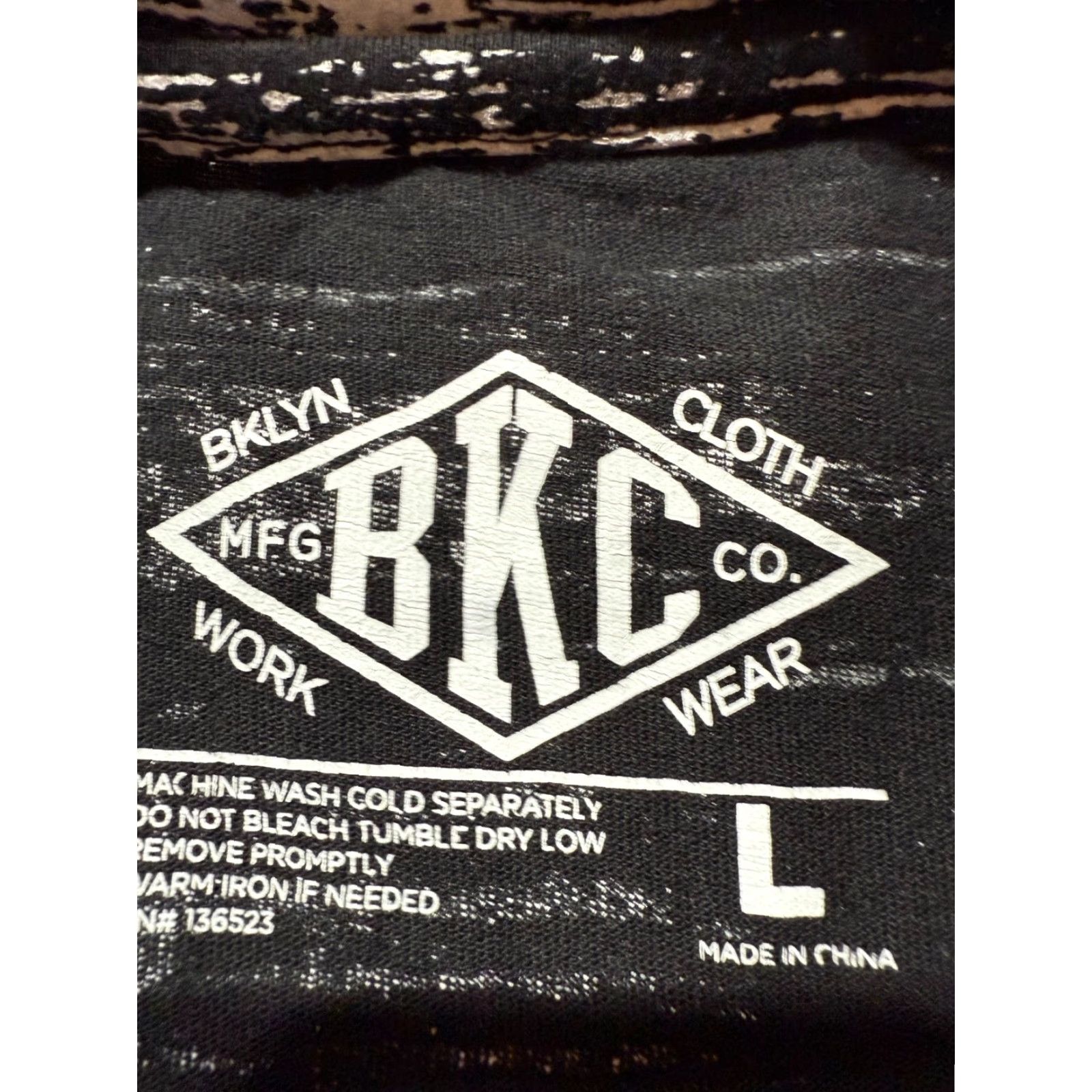 Vintage Brooklyn Mens Shirt Slim Fit Black Poly Cotton Blend Stretch T-Shirt L Size Size US L / EU 52-54 / 3 - 3 Thumbnail