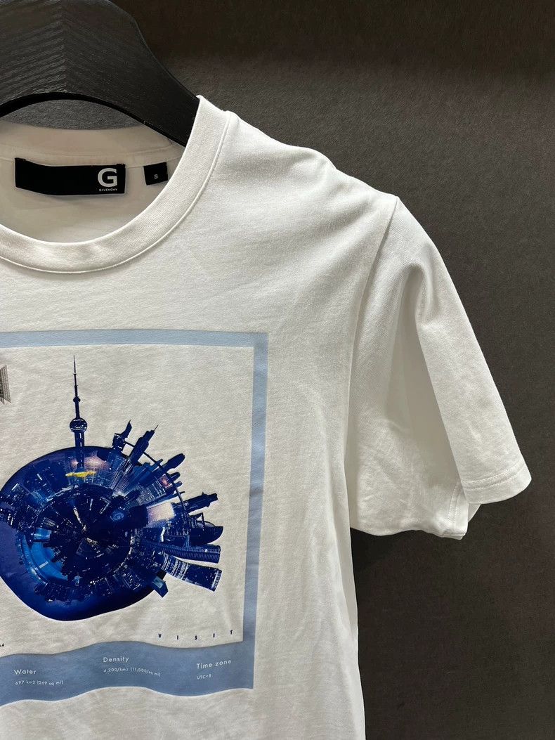 Givenchy Givenchy Solid Color Round Neck Fashion Print Short Sleeve Size US S / EU 44-46 / 1 - 4 Thumbnail
