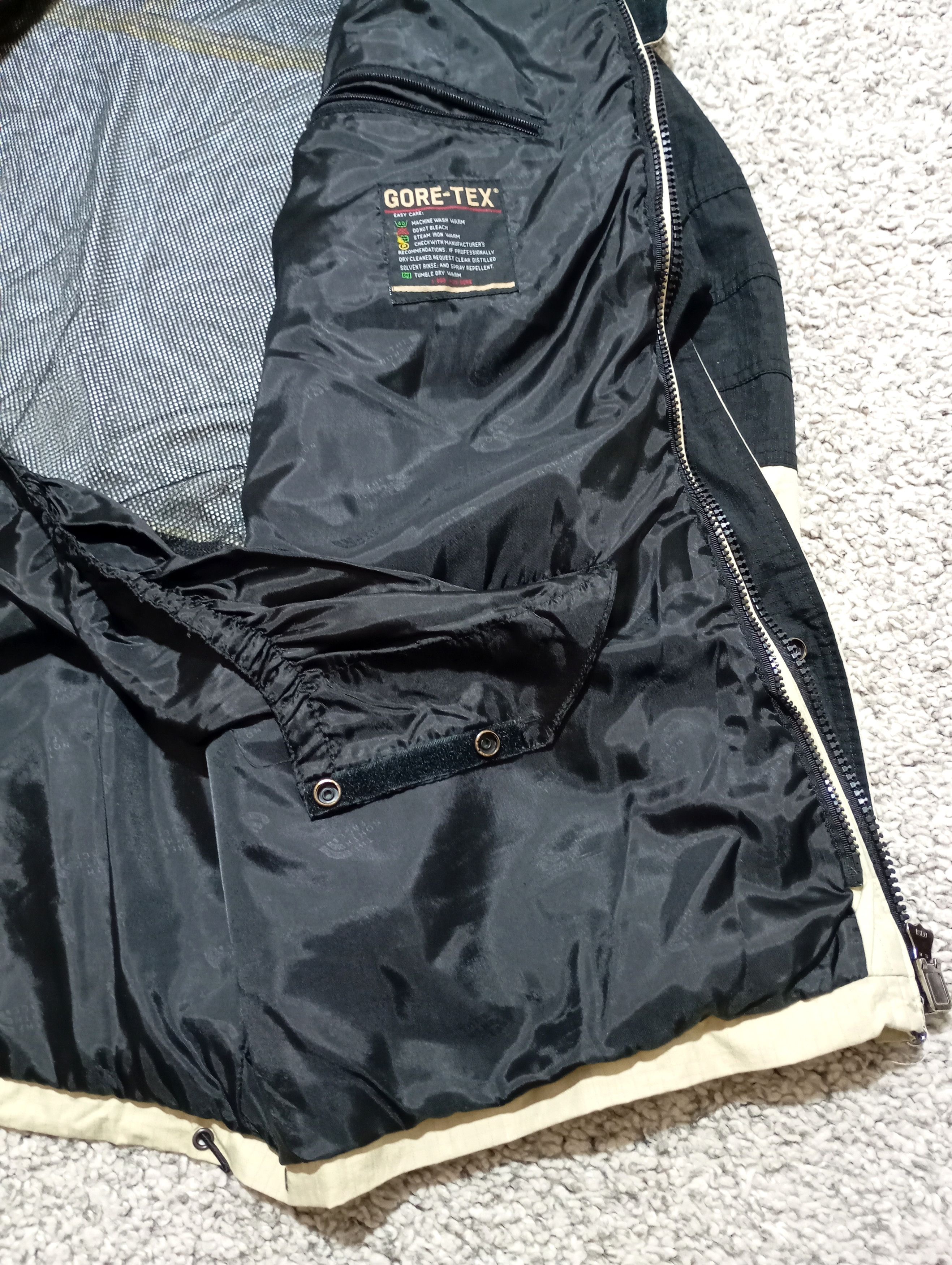 The North Face The North Face 90s gore-Tex jacket L Size US L / EU 52-54 / 3 - 9 Thumbnail