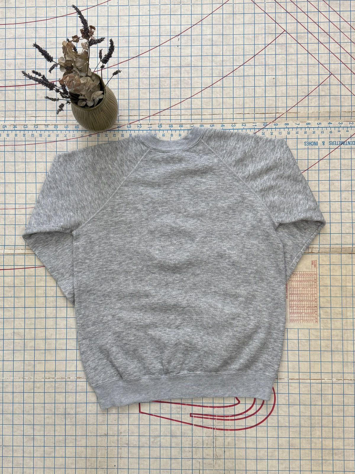Disney × Mickey Mouse × Vintage Vintage 80’s Mickey Mouse Raglan Sleeve Crewneck Sweater Size US L / EU 52-54 / 3 - 8 Thumbnail