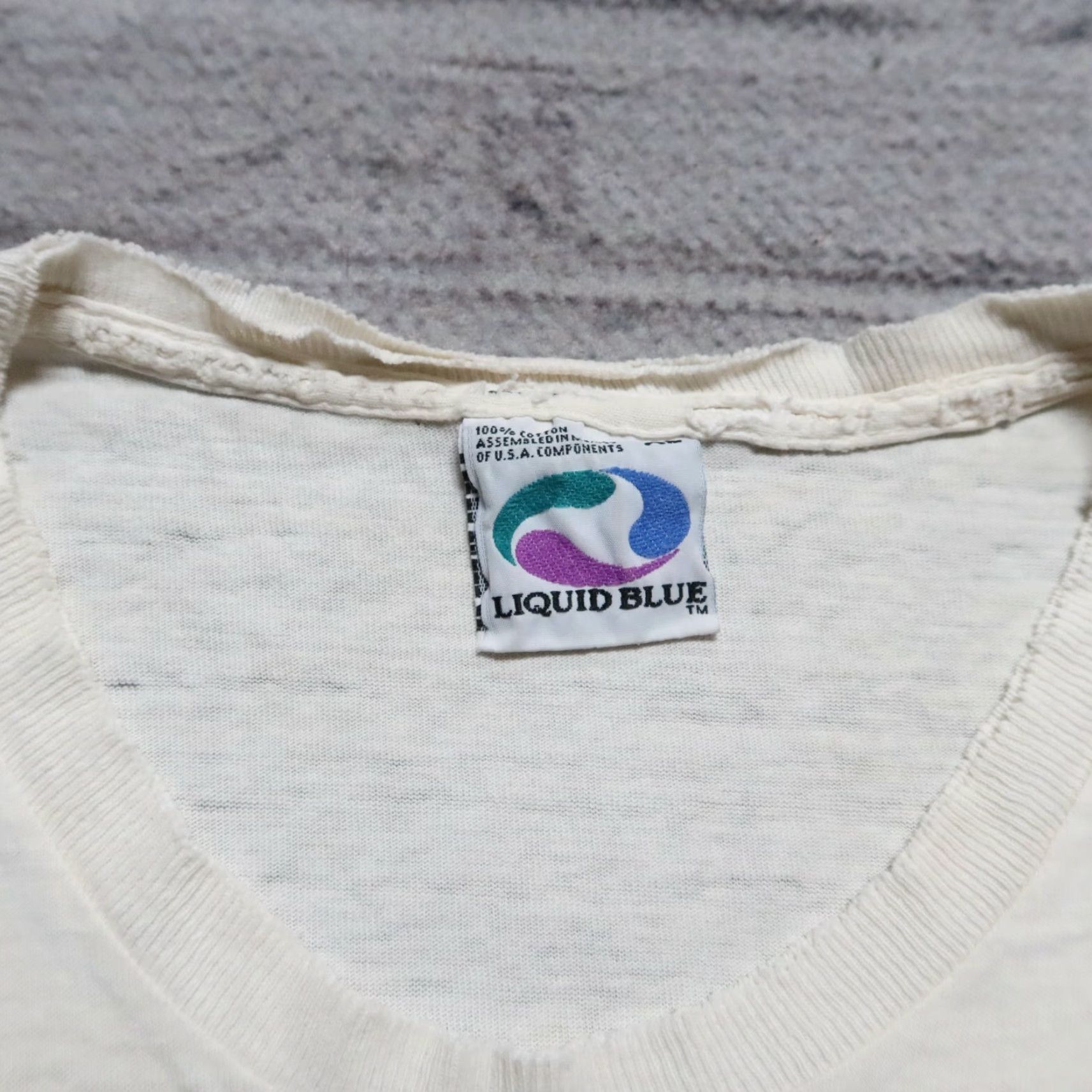 Liquid Blue VINTAGE Grateful Dead Shirt 90s Spiral Bears Liquid Blue XL White Mens Shirt 90s Grateful Dead Spiral Bears Liquid Blue XL White Vintage Mens Shirt Size US XL / EU 56 / 4 - 4 Thumbnail