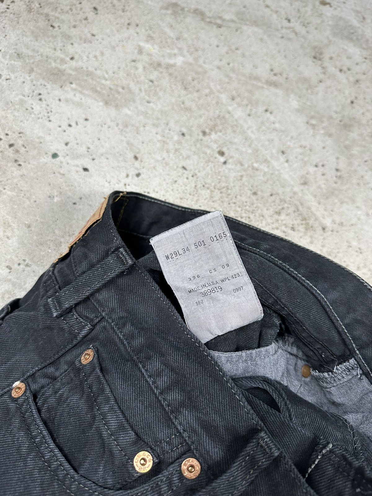 Levi's × Vintage Vintage 1997 Levi’s 501 Black Denim Pants Jeans Made in USA Size US 29 - 8 Thumbnail