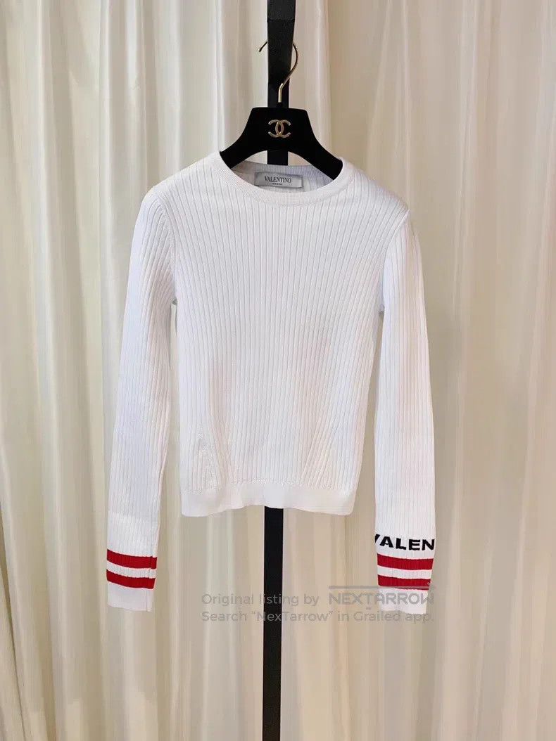Valentino Valentino Slim tight knit base sweater Size XS / US 0-2 / IT 36-38 - 1 Thumbnail