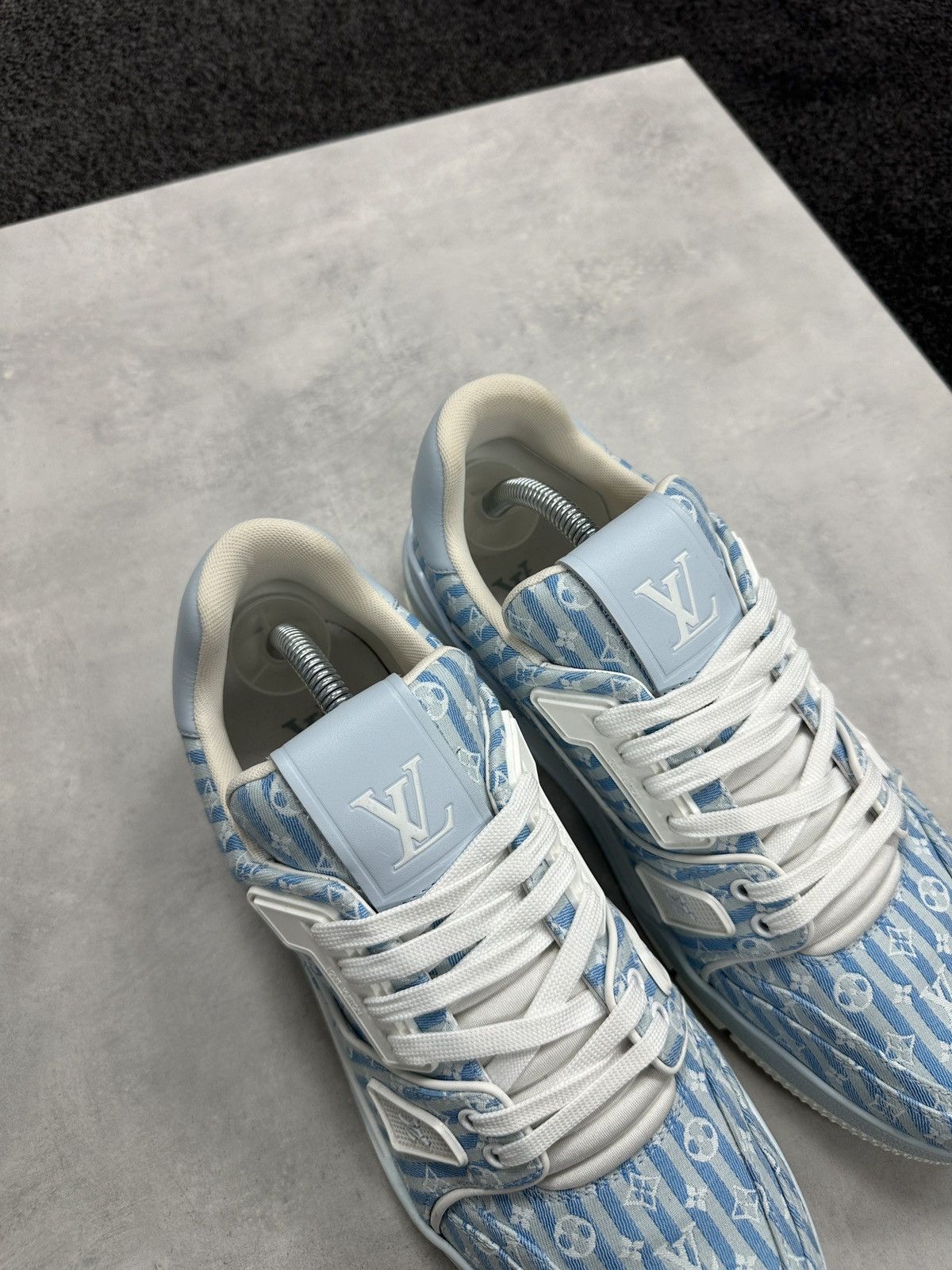 Louis Vuitton Louis Vuitton #54 LV Mini Monogram Trainer Blue LV9 Size US 10 / EU 43 - 7 Thumbnail