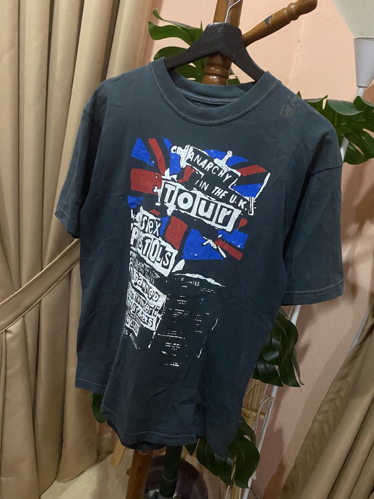 Band Tees Sex Pistols Anarchy in the UK Tour Vintage-Inspired Graphic Size US S / EU 44-46 / 1 - 2 Thumbnail