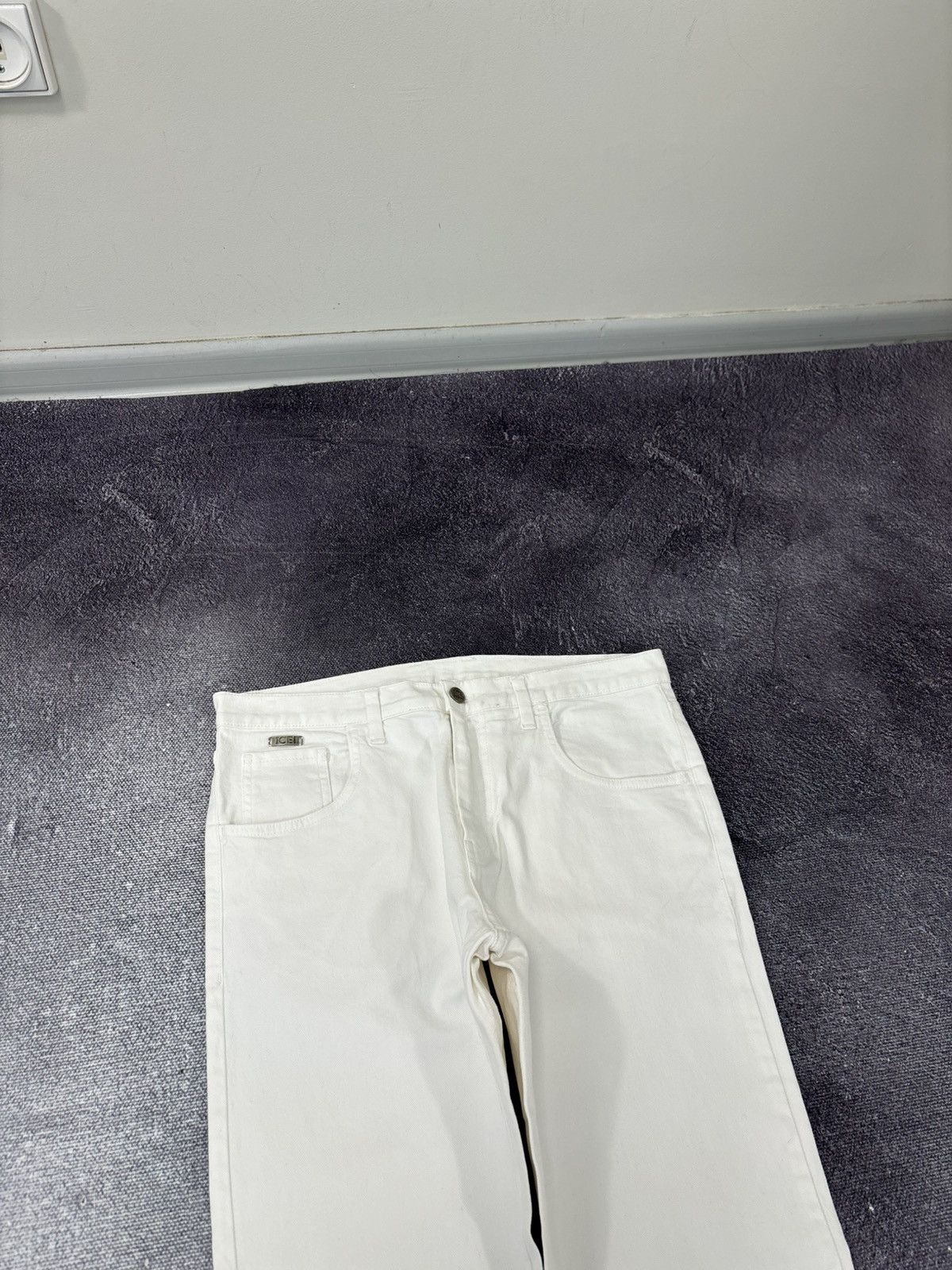 Iceberg Vintage Iceberg Men’s White Italian Denim Straight Fit Jeans Size US 31 - 4 Thumbnail