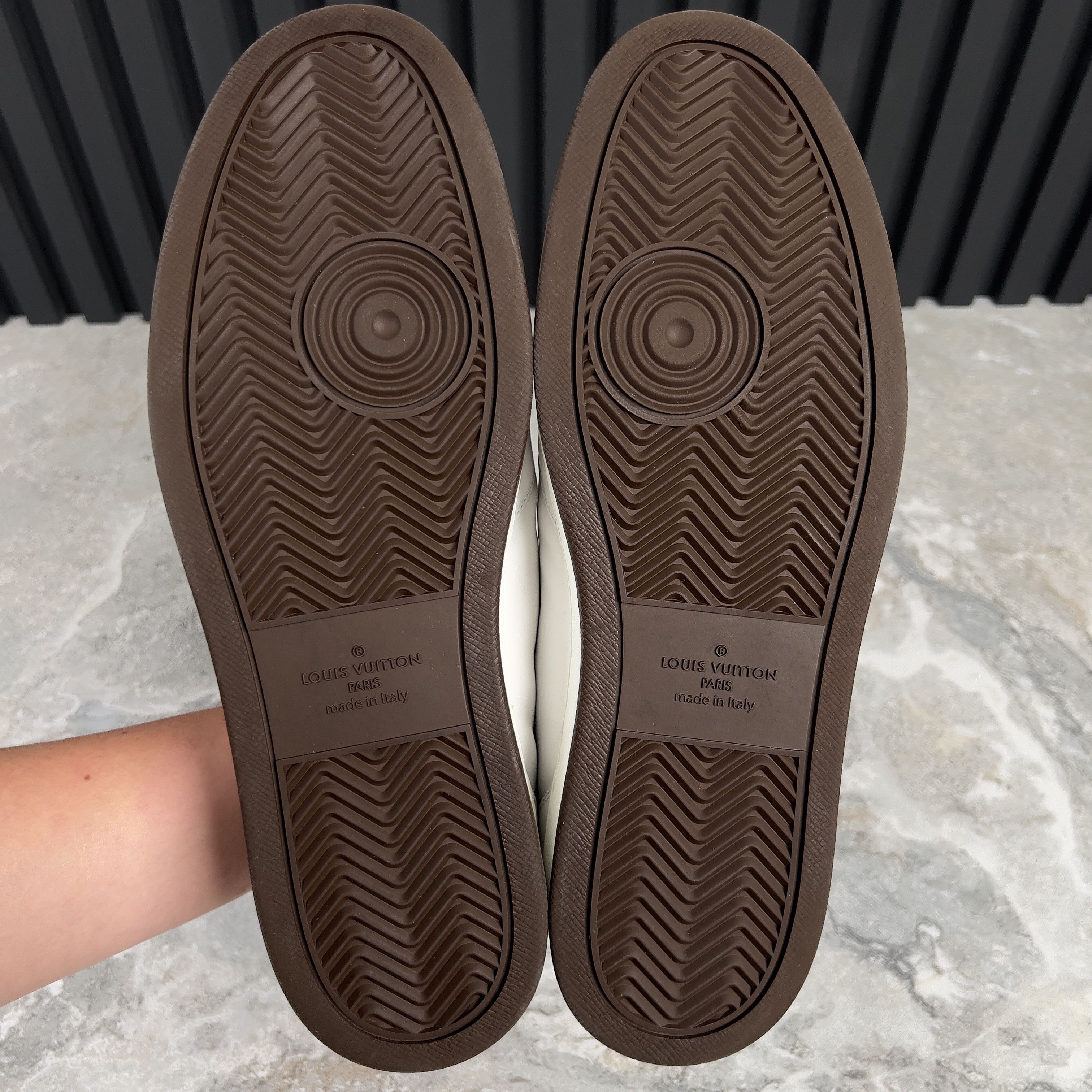 Louis Vuitton Louis Vuitton Rivoli Sneaker Low Top Monogram Leather Size US 12 / EU 45 - 11 Thumbnail