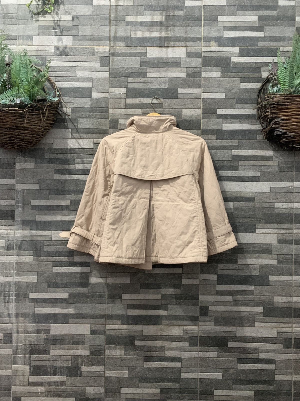 Burberry Burberry Quilted Puffer Jacket Size M / US 6-8 / IT 42-44 - 2 Thumbnail