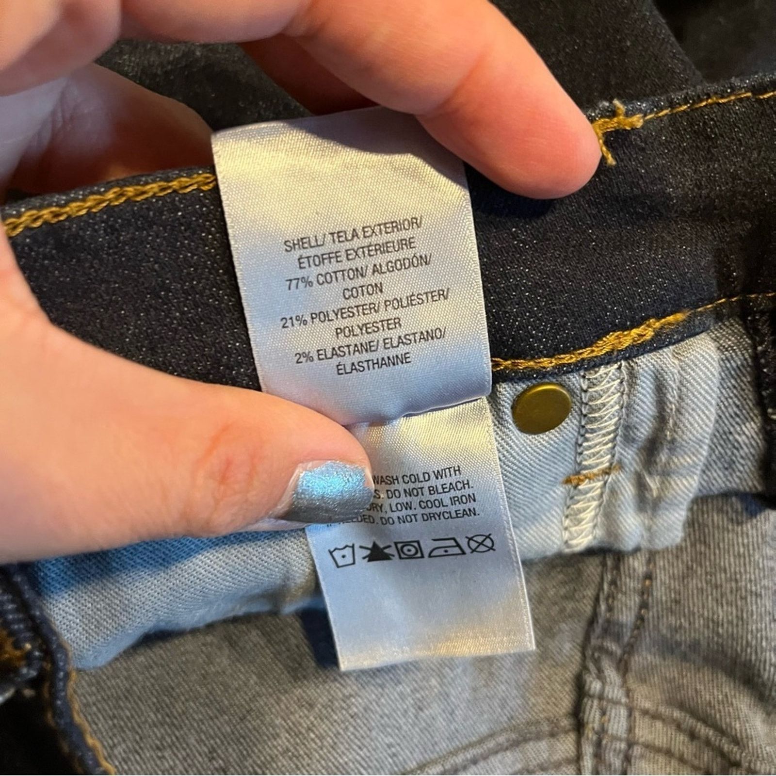 Hudson Hudson Barbara Super Skinny Dark Wash Distressed Jeans Sz 27 Size 27" / US 4 / IT 40 - 7 Thumbnail