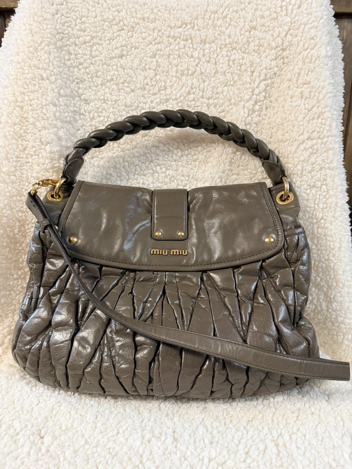 Miu Miu Miu Miu Matelasse Leather Coffer Hobo Size ONE SIZE - 2 Thumbnail