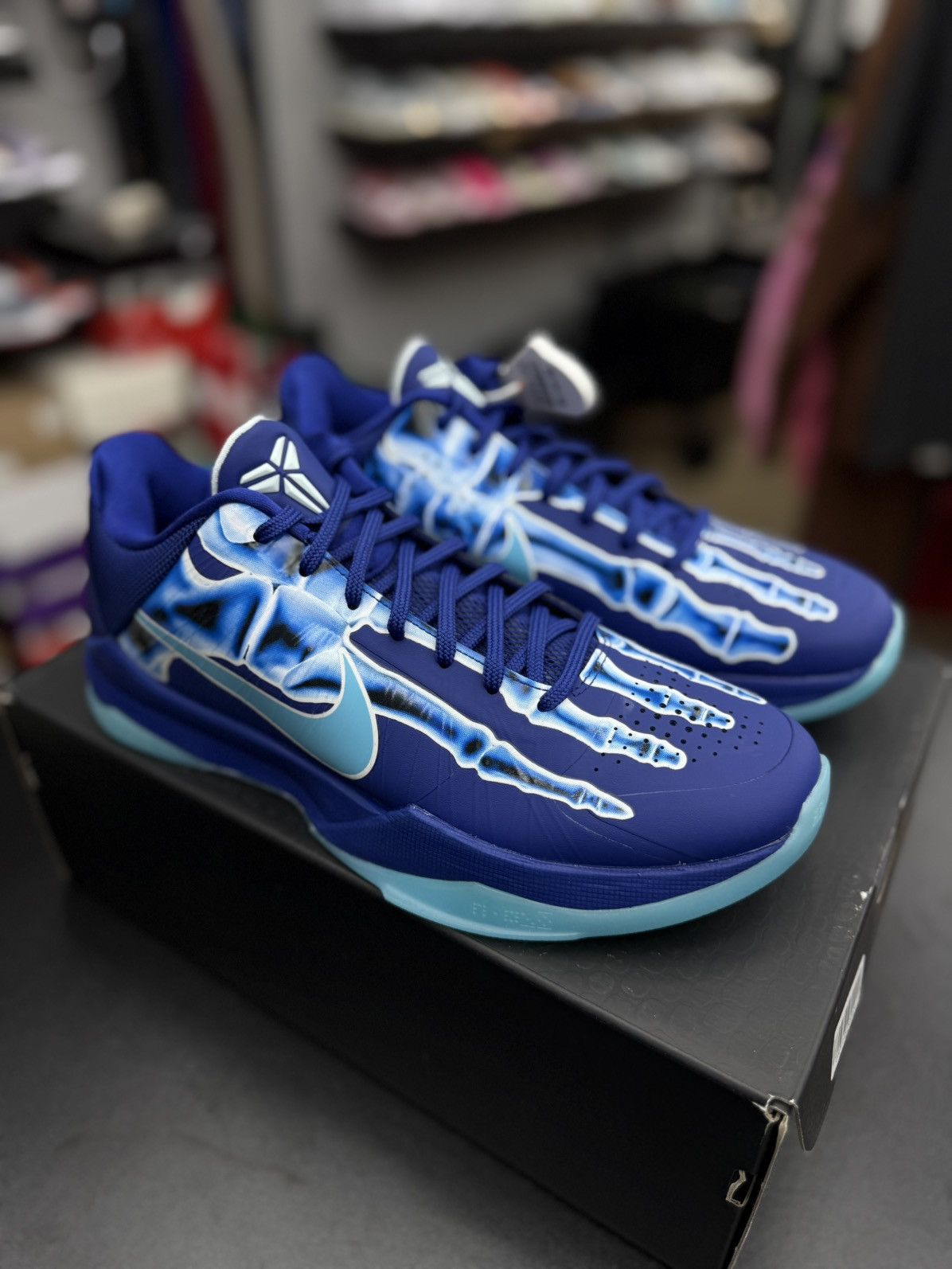 Nike Nike Kobe X-Ray Size 8.5 Brand New Size US 8.5 / EU 41-42 - 3 Thumbnail