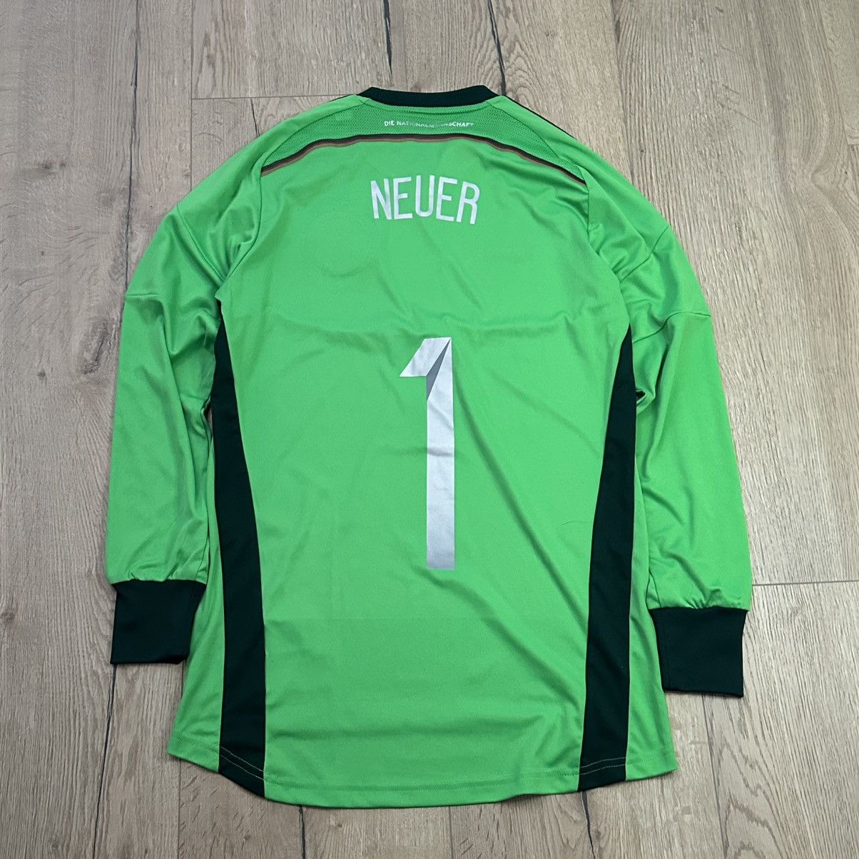 Adidas Germany Goalkeeper Jersey 2013 Neuer #1 Size S Size US S / EU 44-46 / 1 - 8 Thumbnail