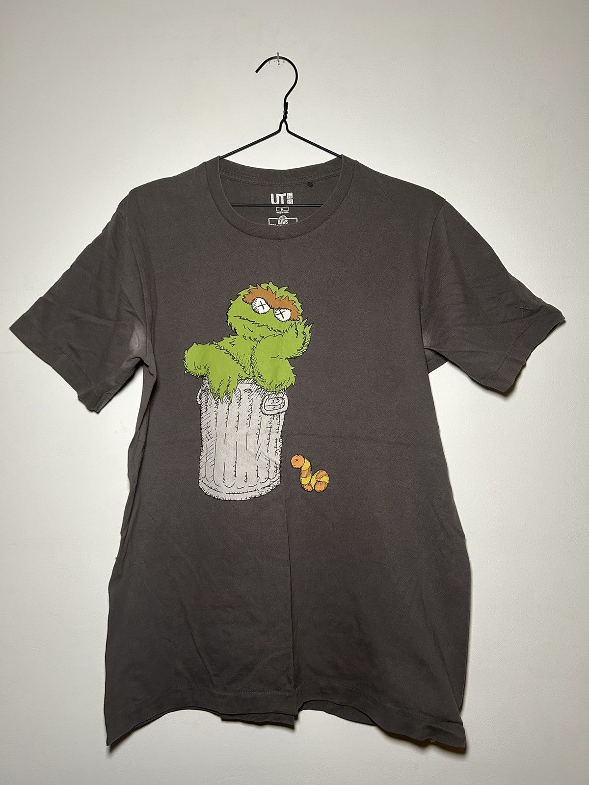 Kaws × Uniqlo Kaws x Uniqlo x Sesame Street Size US M / EU 48-50 / 2 - 1 Thumbnail