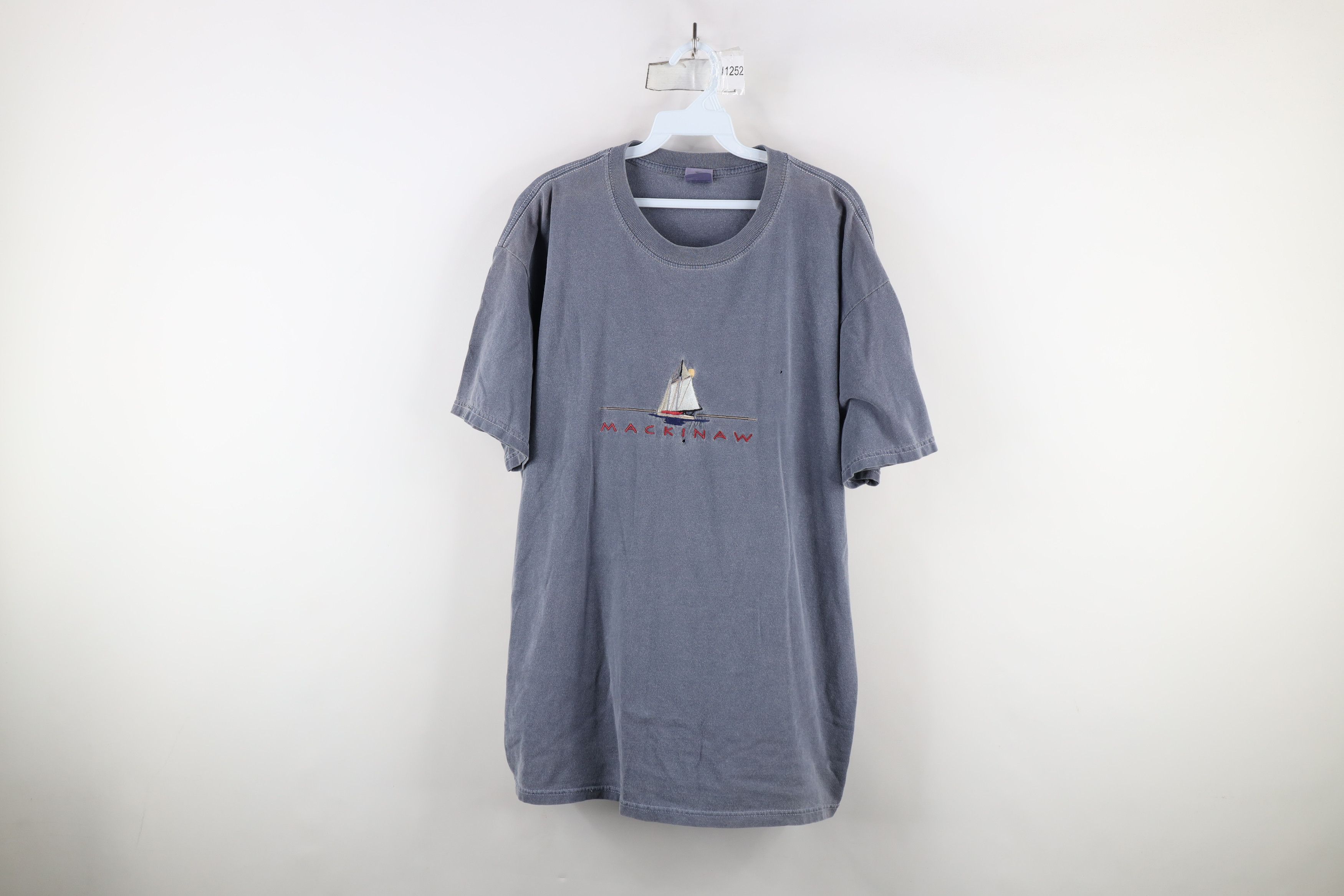 Vintage Vintage 90s Streetwear Spell Out Mackinaw Sailboat T-Shirt Size US XL / EU 56 / 4 - 1 Thumbnail