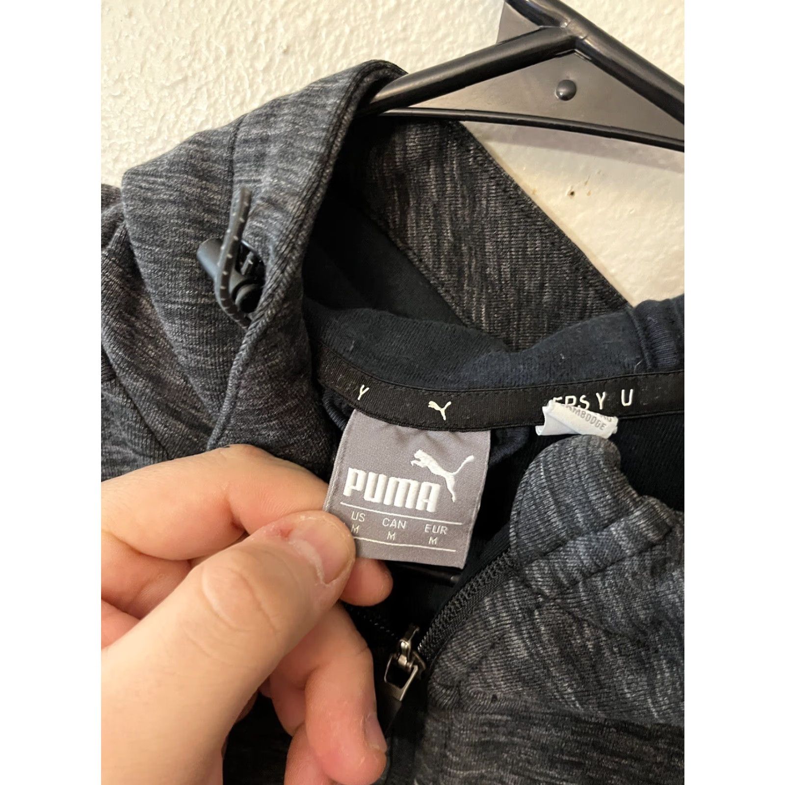 Puma Puma Evostripe Full Zip Hoodie Jacket Women's M Grey & Black Hoodie Full Zip Womens Puma Evostripe Jacket M Grey & Black Size M / US 6-8 / IT 42-44 - 3 Thumbnail