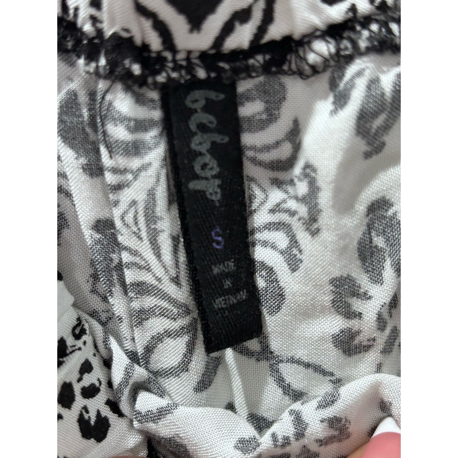 Macys BEBOP Black & White Printed Off-The-Shoulder Romper SZ S Size 28" / US 6 / IT 42 - 5 Thumbnail