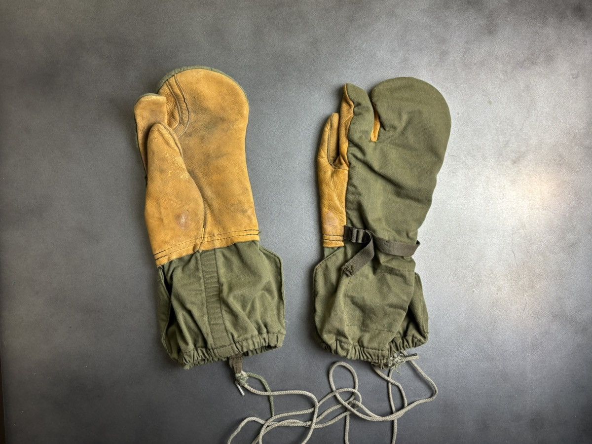 Vintage Vintage M-65 Trigger Mittens Vietname Shooting Mitts Cold We Size ONE SIZE - 12 Thumbnail