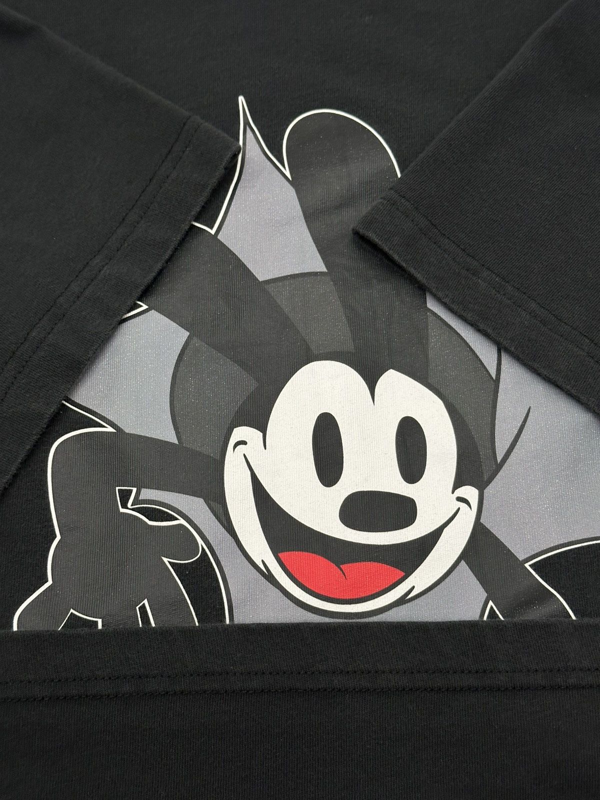 Disney Vintage Disney 100 Oswald the Lucky Rabbit Break Through XL Size US XL / EU 56 / 4 - 7 Thumbnail