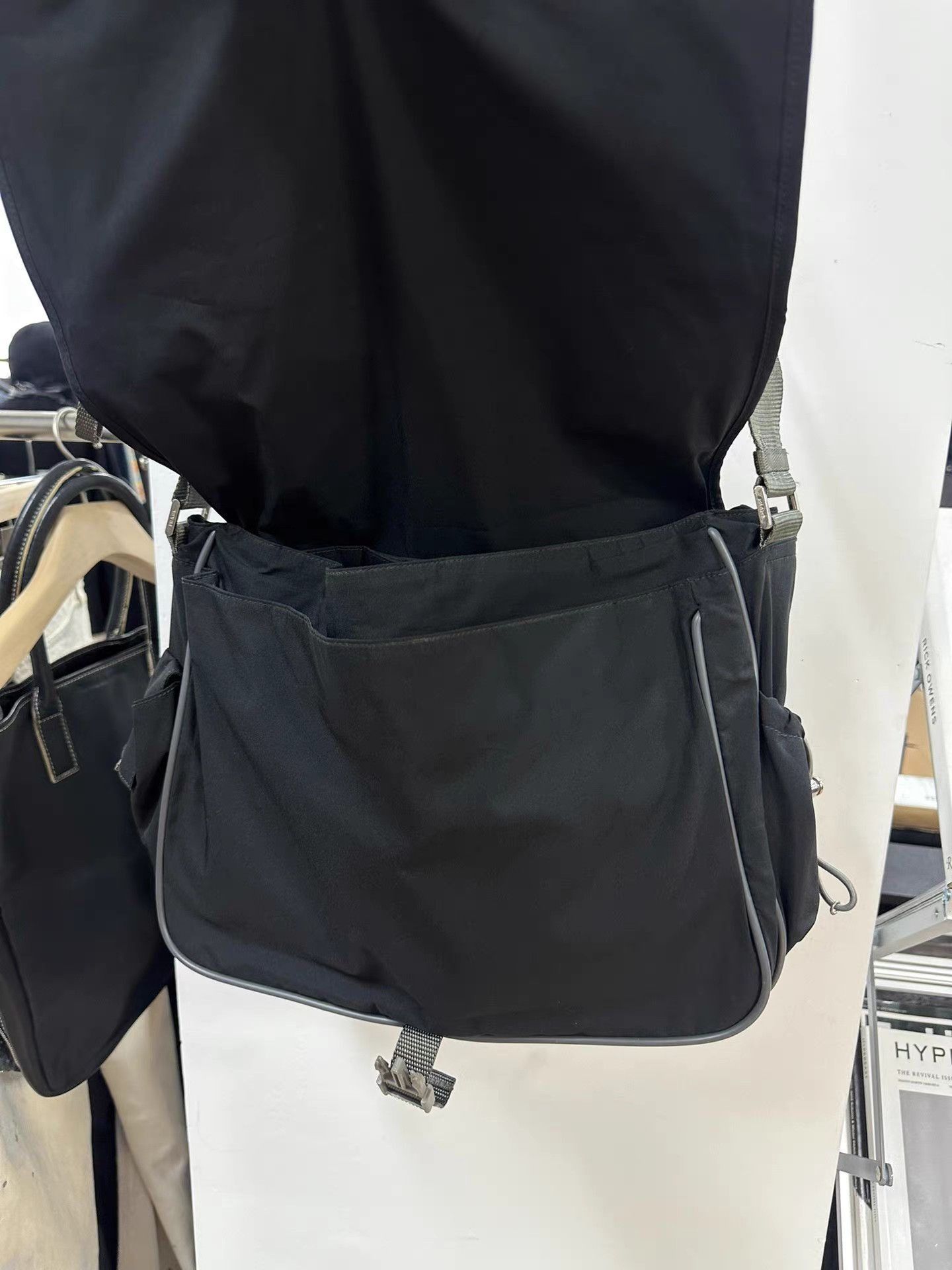 Prada Black Crossbody Messenger Bag Size ONE SIZE - 6 Thumbnail