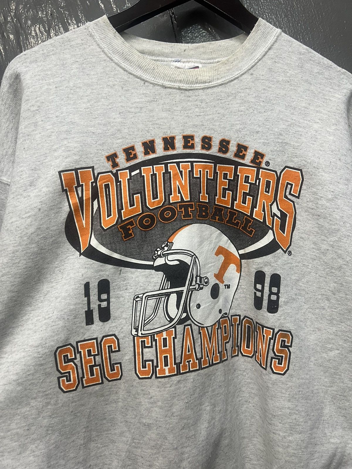 NFL VINTAGE NFL TENNESSEE VOLUNTEERS FOOTBALL SWEATSHIRT Size US L / EU 52-54 / 3 - 4 Thumbnail