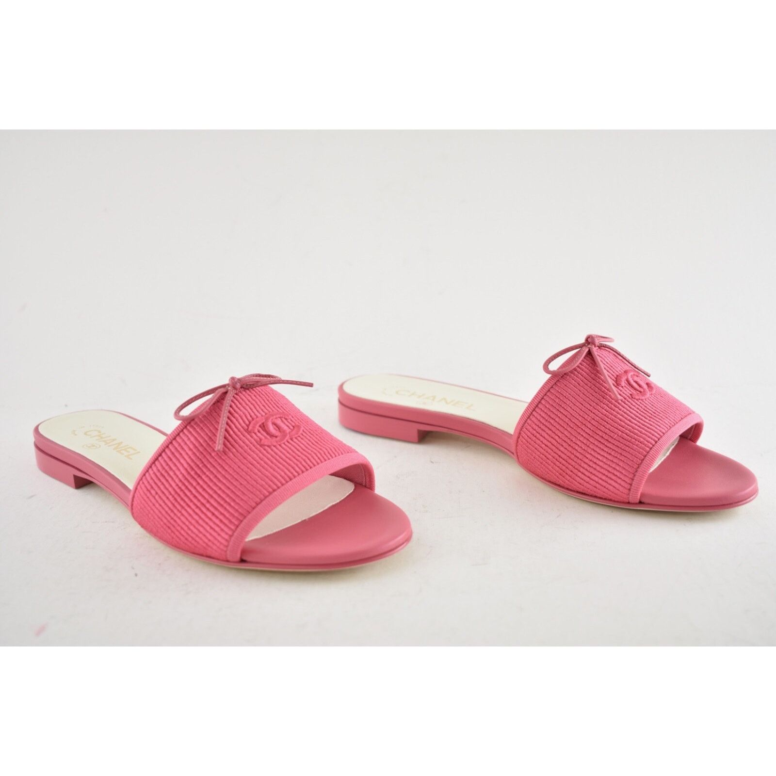 Chanel Chanel 24P Dark Pink Embroidered CC Logo Bow Tie Mule Size US 8 / IT 38 - 5 Thumbnail