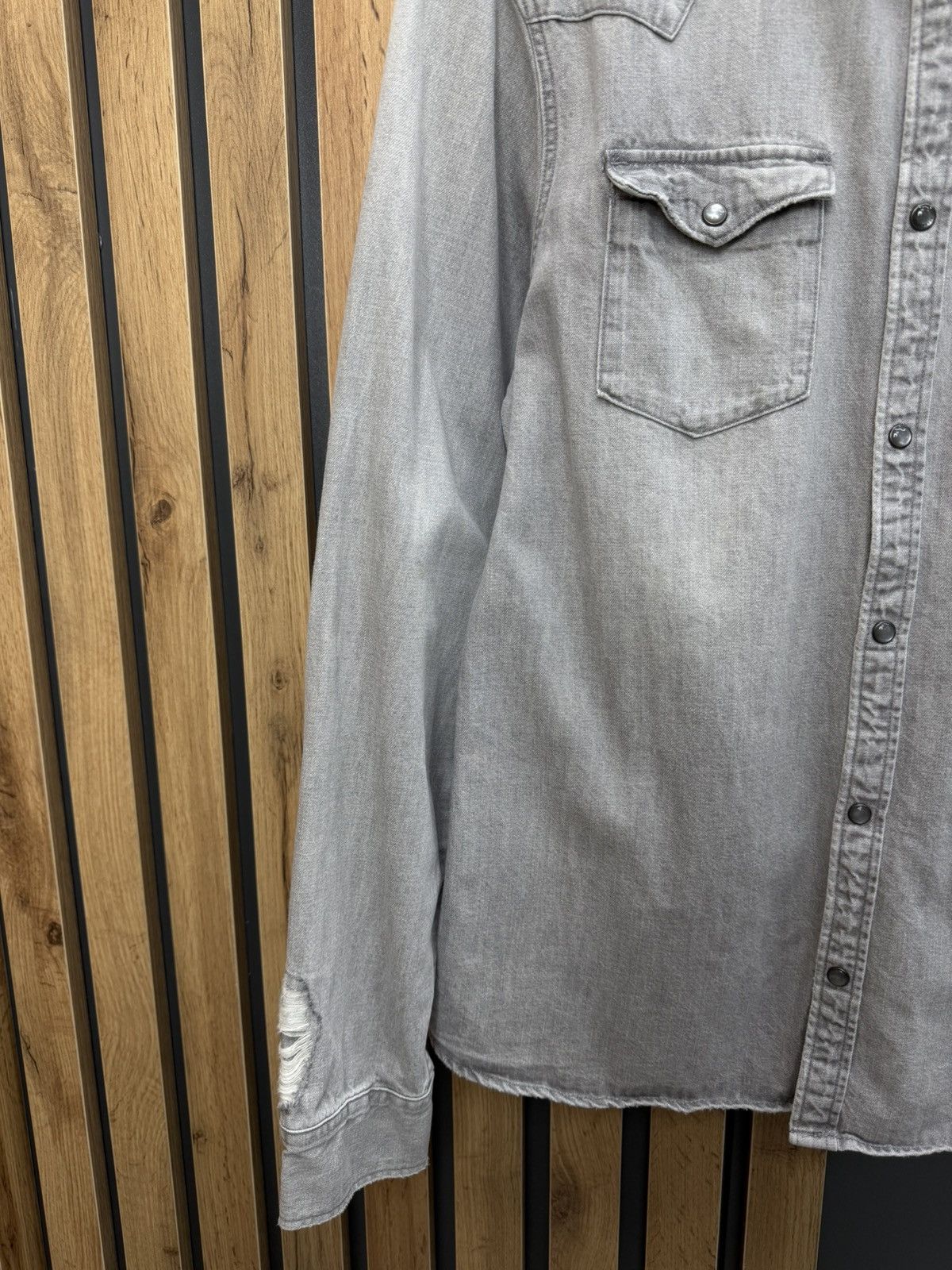 Allsaints AllSaints Drayson Shirt Grey Denim Distressed Size L Size US L / EU 52-54 / 3 - 4 Thumbnail