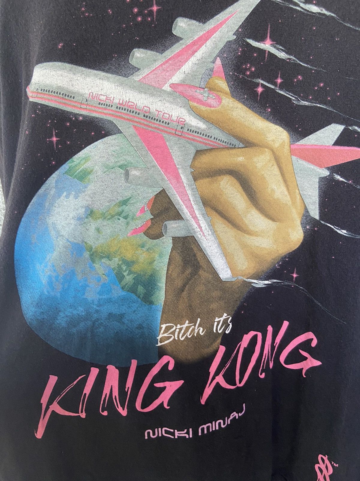 Band Tees Nicki t shirt long sleeve world tour tee Nicki Minaj Size US M / EU 48-50 / 2 - 2 Thumbnail