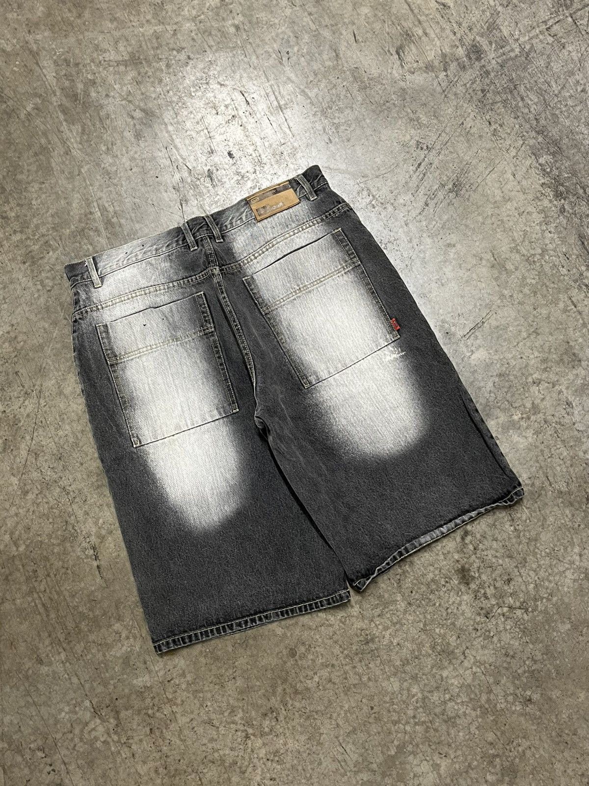 Other Y2K baggy fit jorts faded black skater streetwear hype rare Size US 36 / EU 52 - 5 Thumbnail