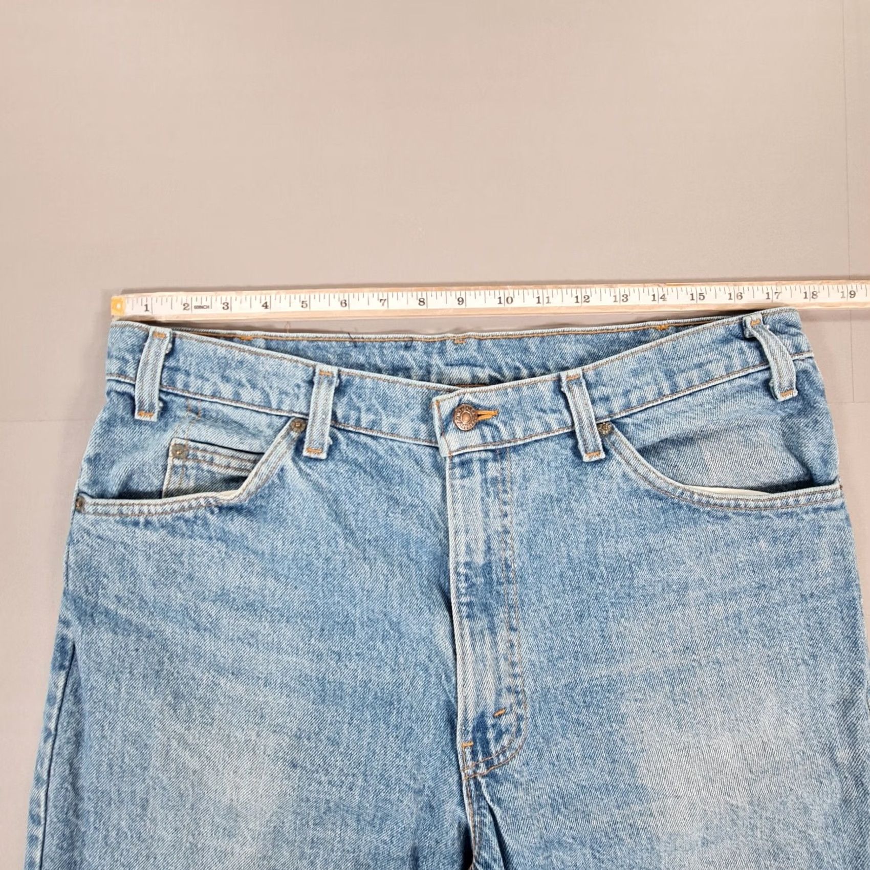 Levi's VINTAGE Levi's 540 Jeans Blue W36 L30 Relaxed Fit Leather Tab USA Made Jeans Mens 90s Size US 36 / EU 52 - 4 Thumbnail