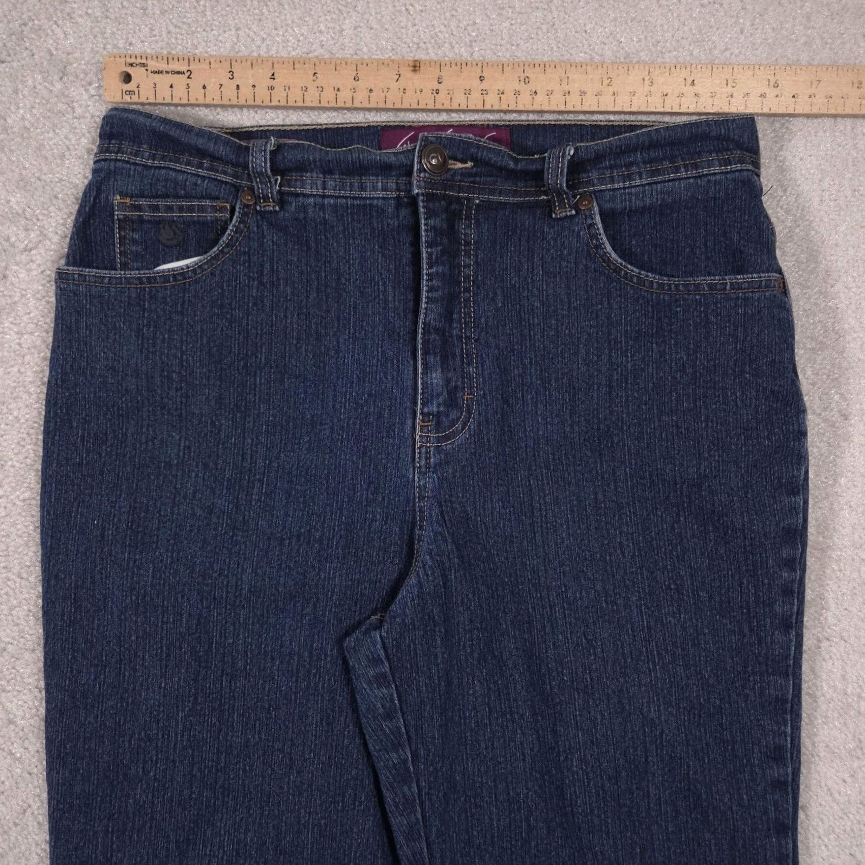 Gloria Vanderbilt Gloria Vanderbilt Amanda Capri Jeans Womens 10 Blue Medium High Rise Stretch Jeans Capris 5-Pocket Denim Cotton Polyester Spandex Shirt-ável? Size 32" / US 10 / IT 46 - 6 Thumbnail