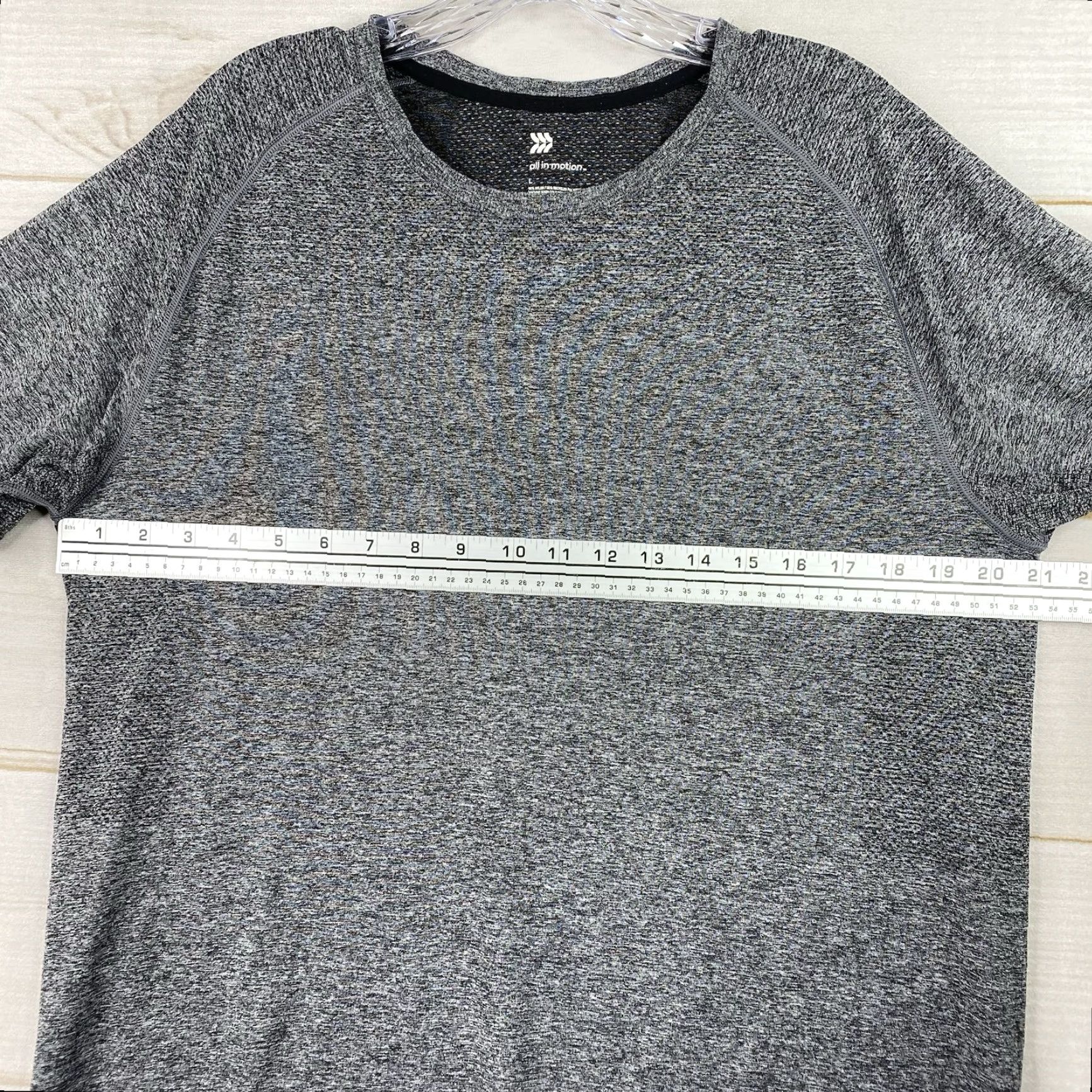 Vintage All In Motion Tee Shirt Mens L Gray Vented Short Sleeve Knit Size US L / EU 52-54 / 3 - 5 Thumbnail